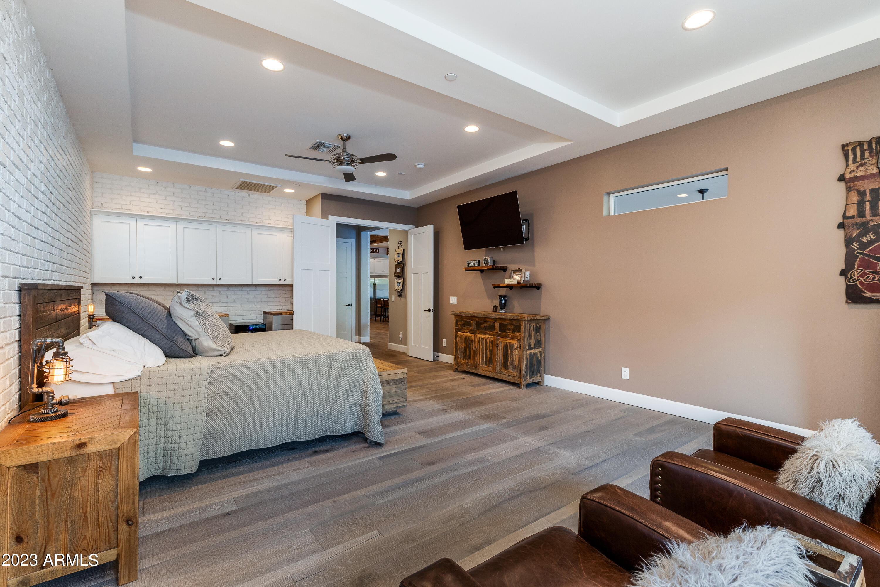 LAFAYETTE ESTATES-EAST MLD - Residential