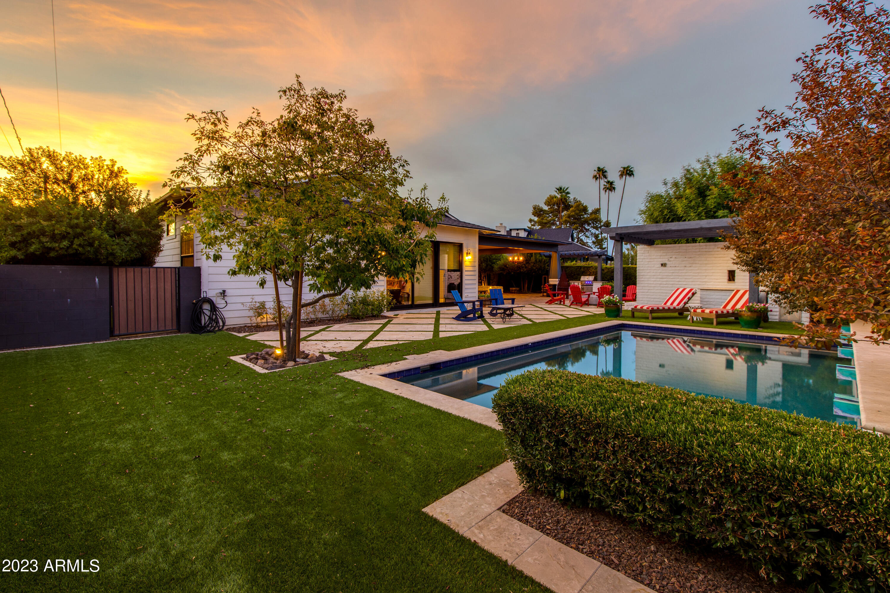 LAFAYETTE ESTATES-EAST MLD - Residential