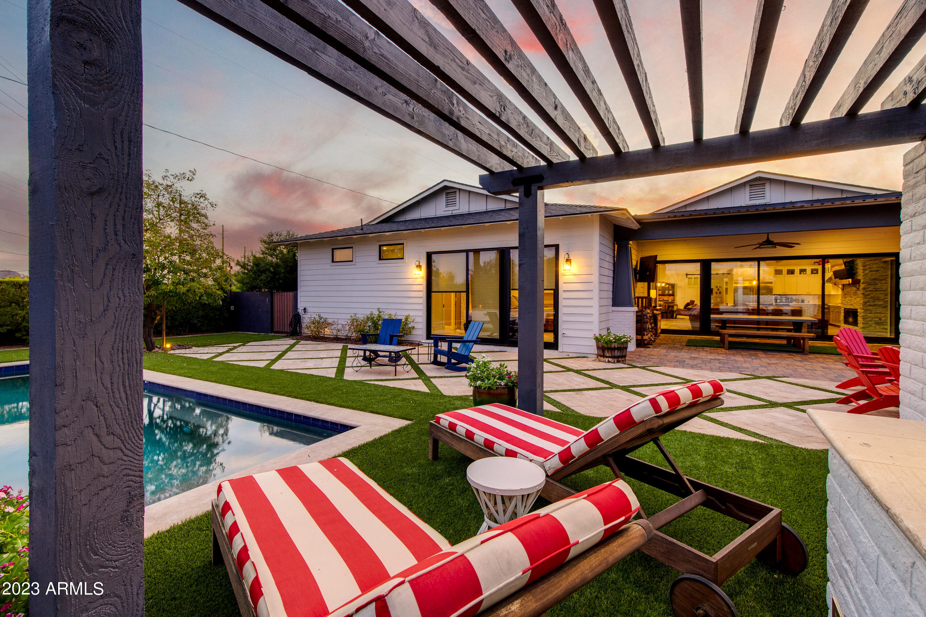 LAFAYETTE ESTATES-EAST MLD - Residential