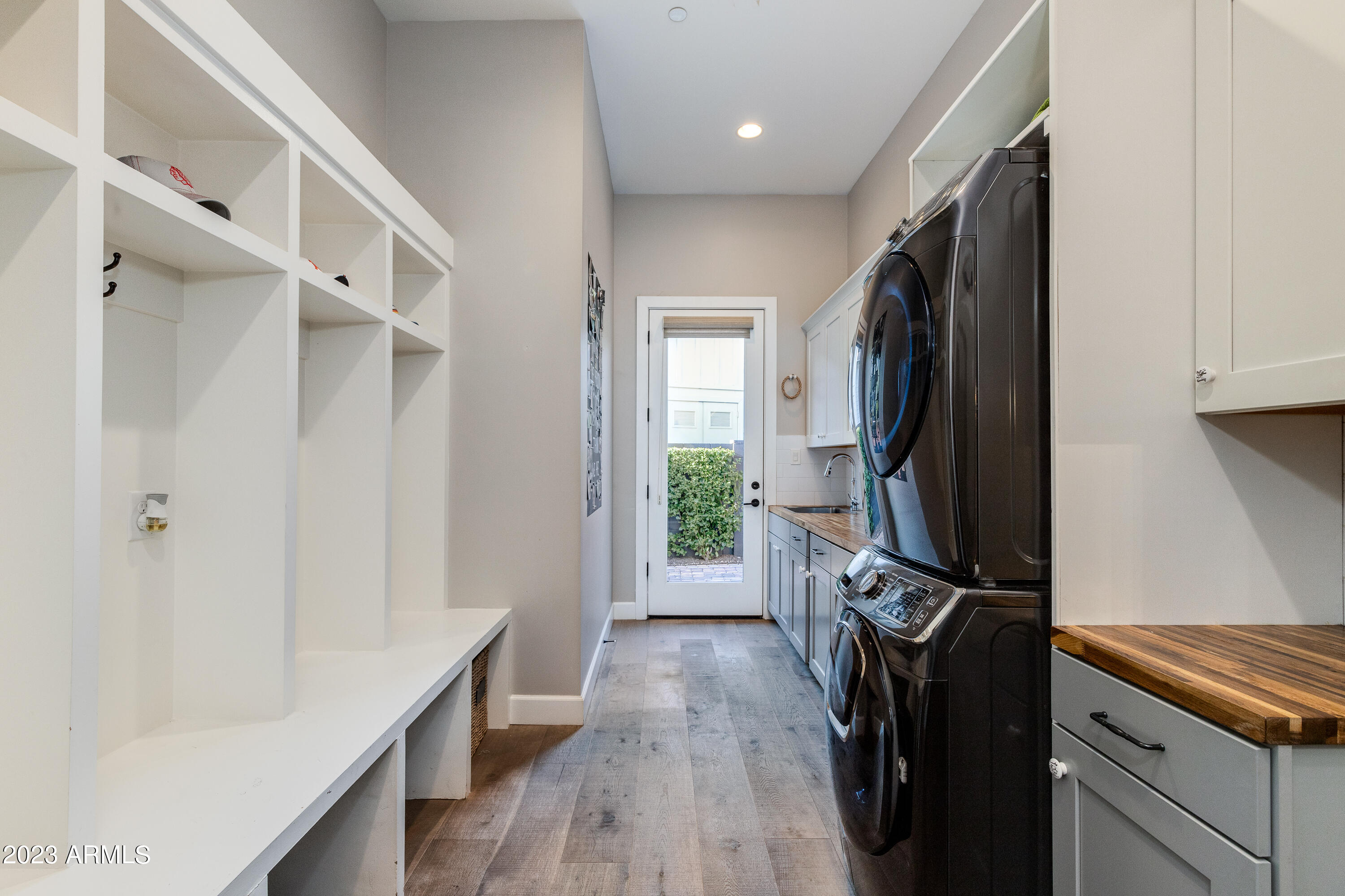 LAFAYETTE ESTATES-EAST MLD - Residential