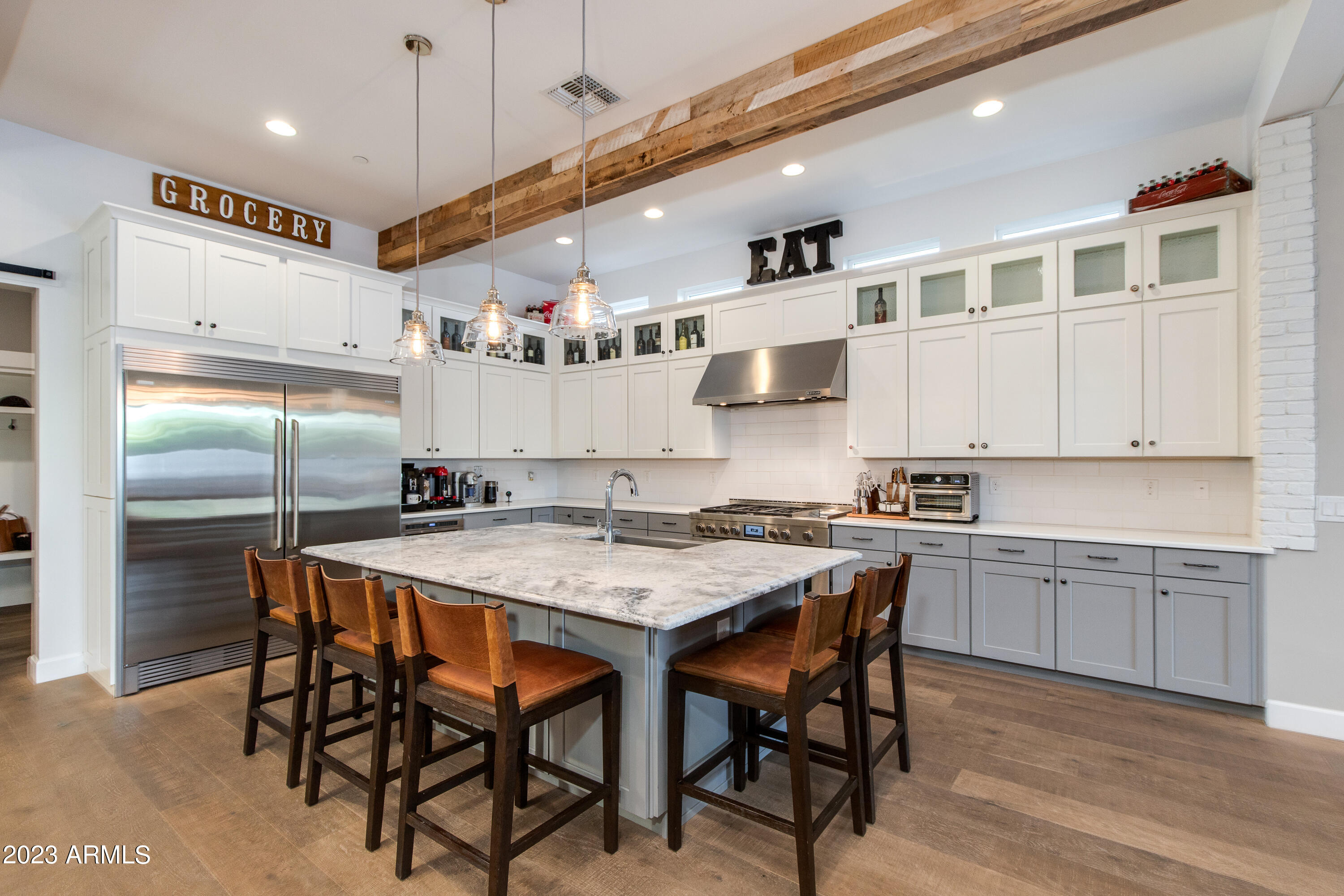 LAFAYETTE ESTATES-EAST MLD - Residential