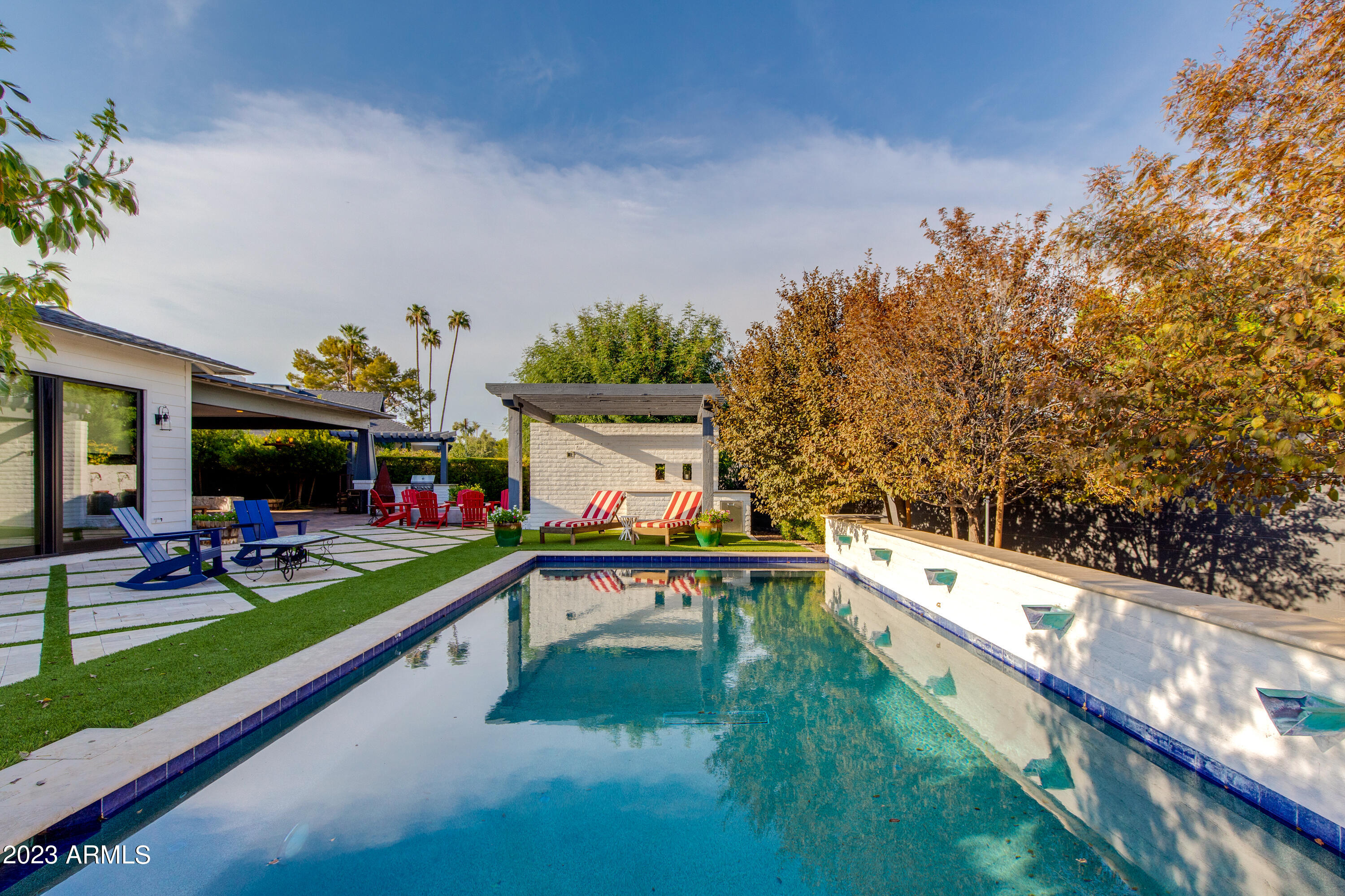 LAFAYETTE ESTATES-EAST MLD - Residential