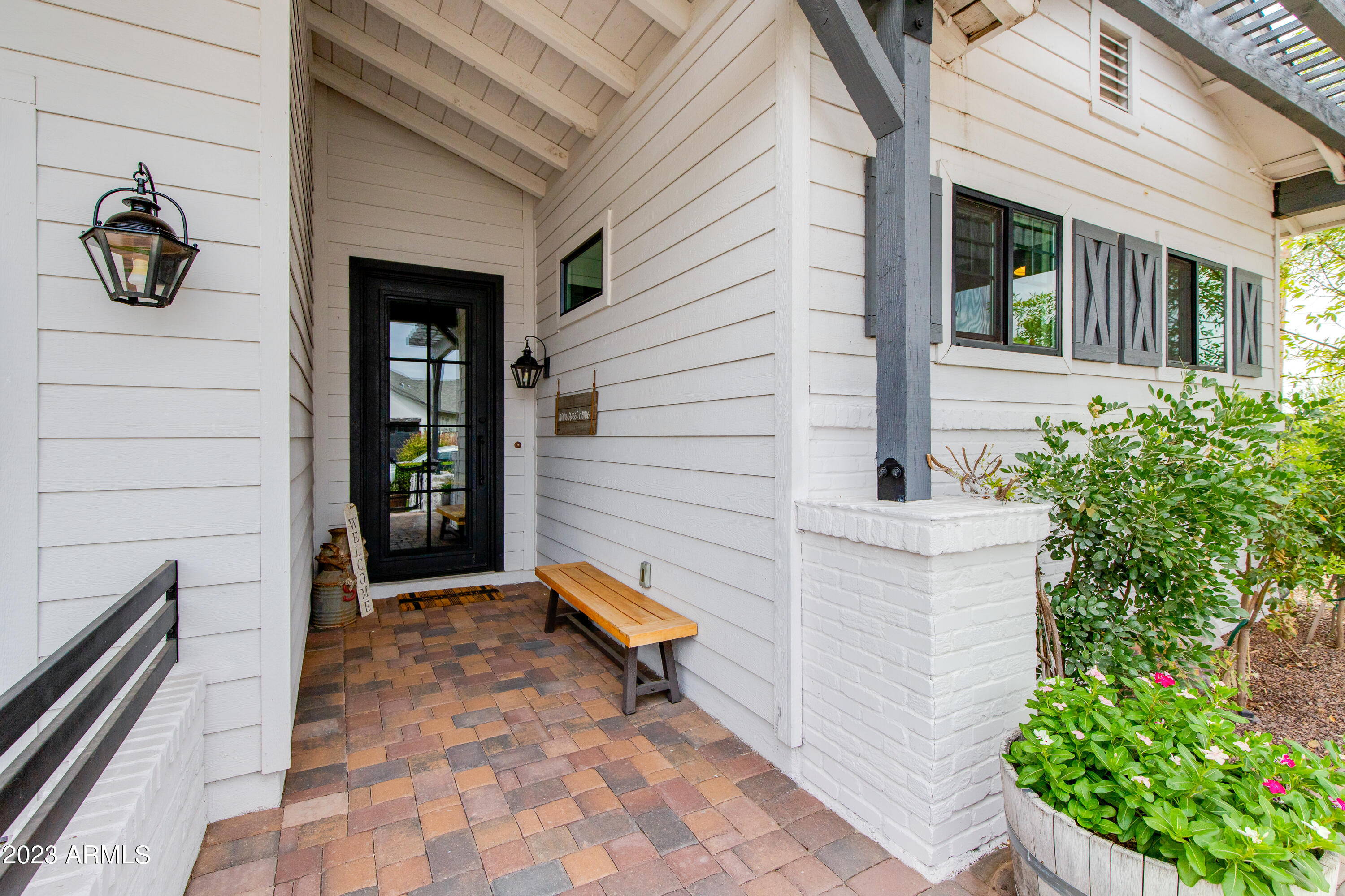 LAFAYETTE ESTATES-EAST MLD - Residential