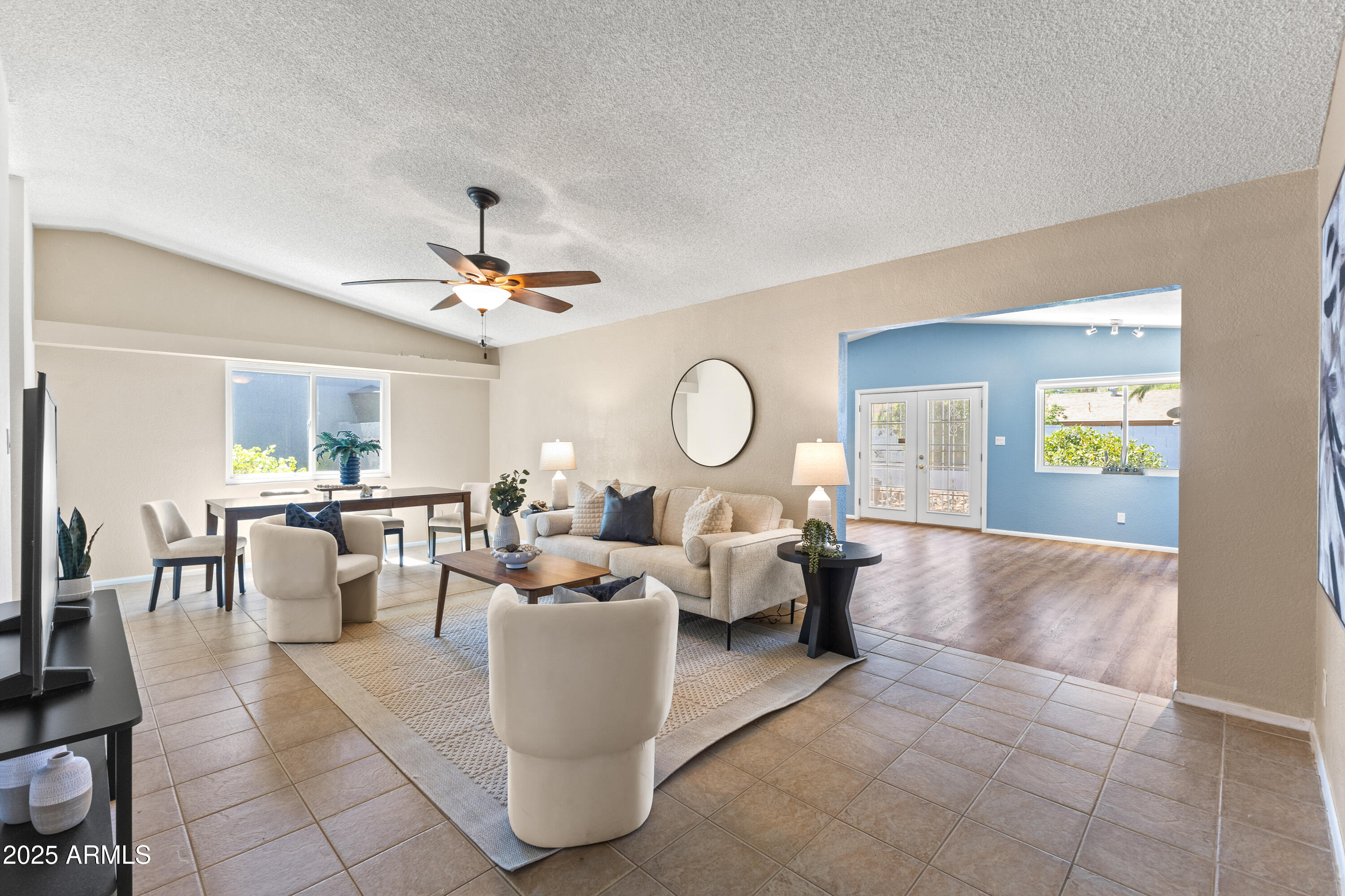 6819 E GRANDVIEW Drive