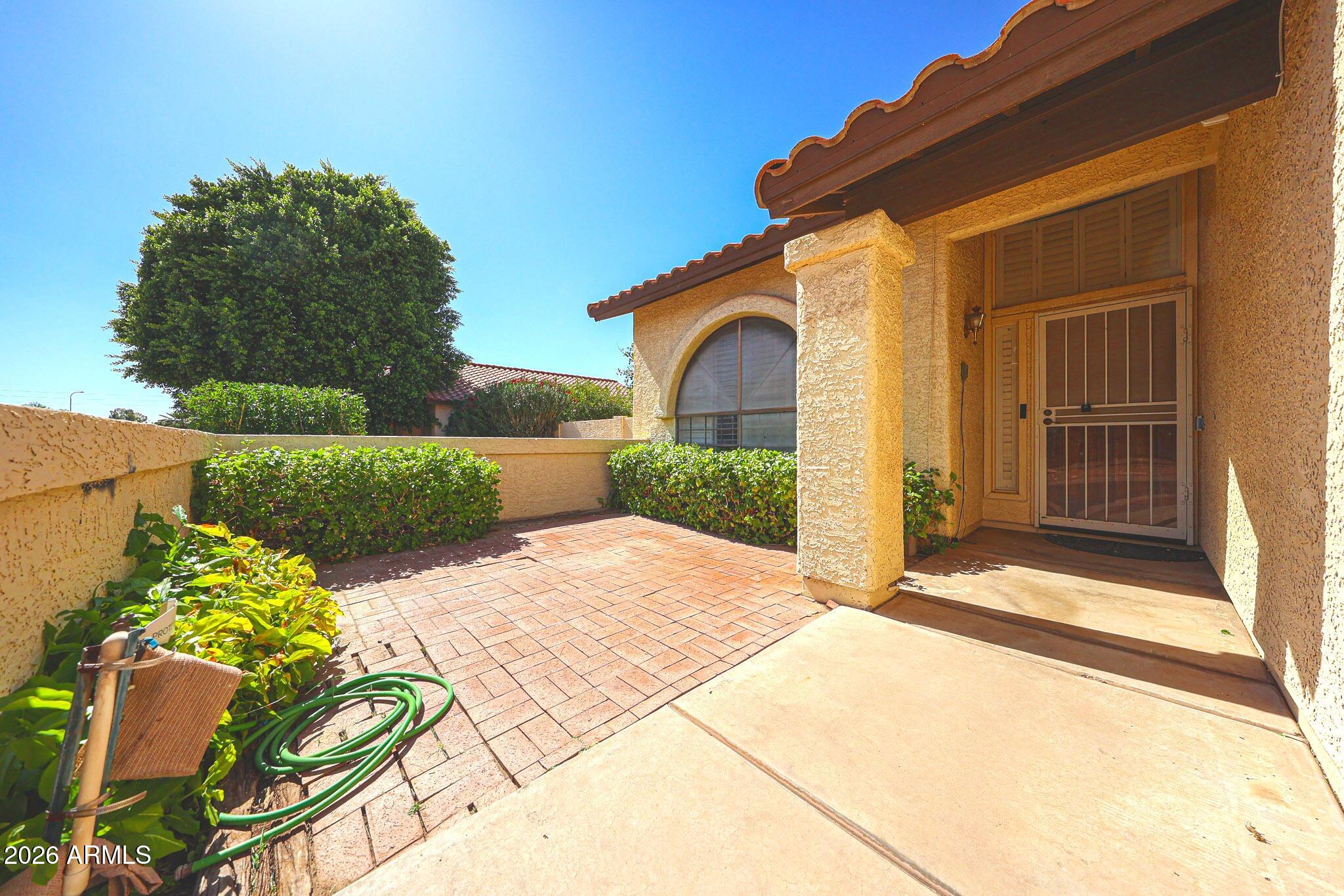 2966 W COMSTOCK Drive