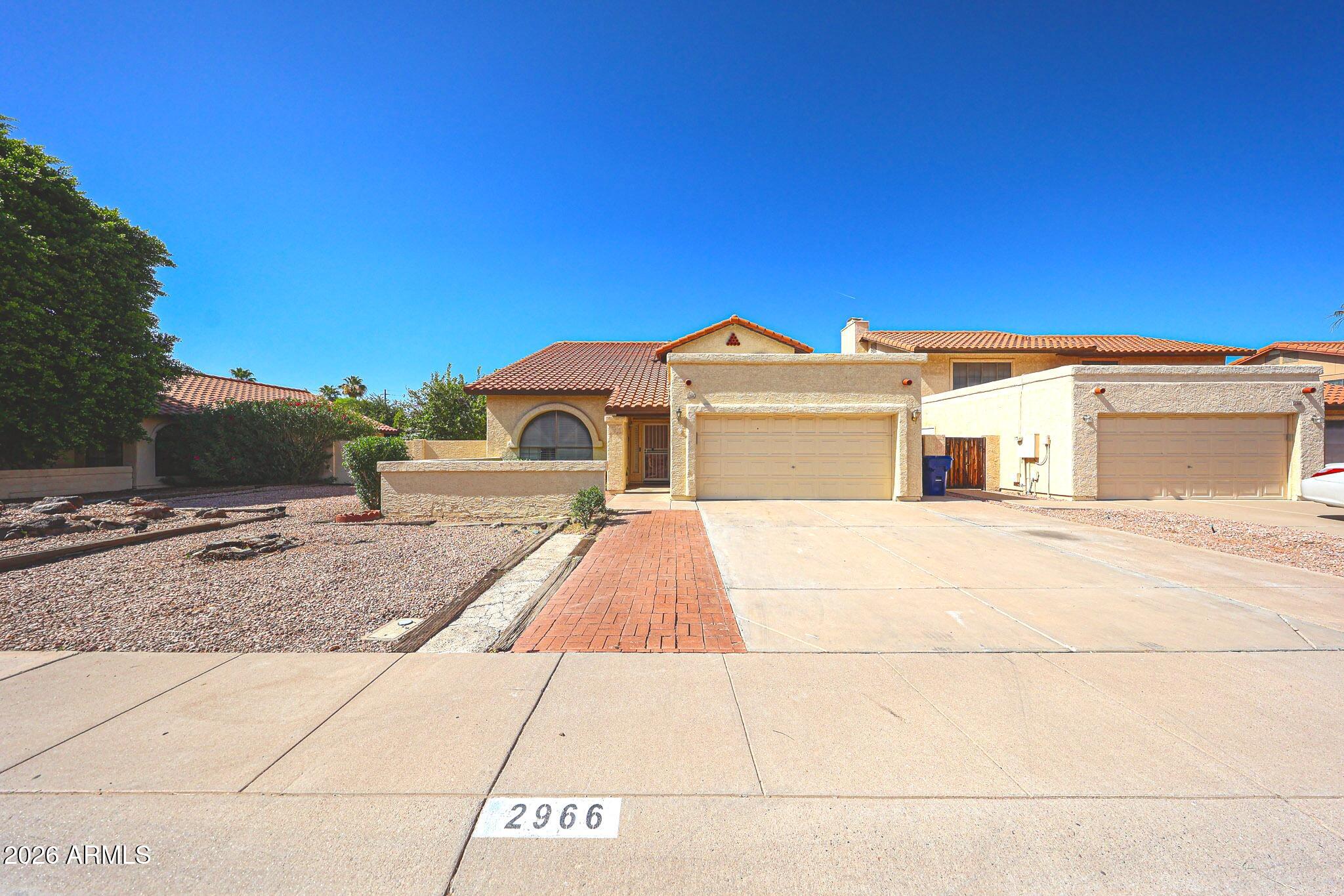 2966 W COMSTOCK Drive