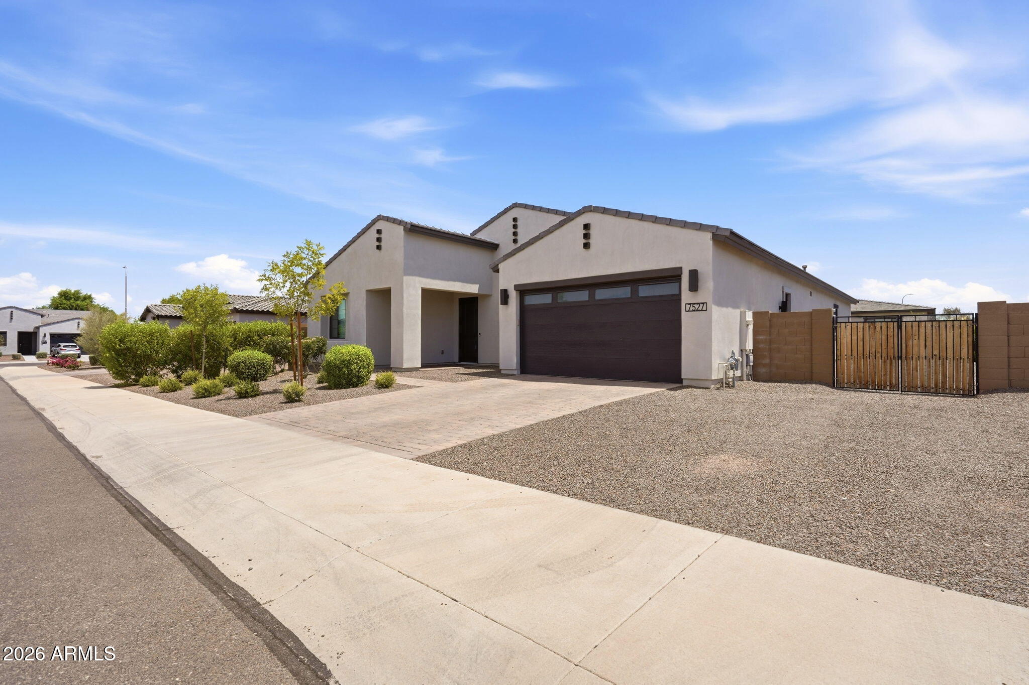 7527 N 84TH Avenue