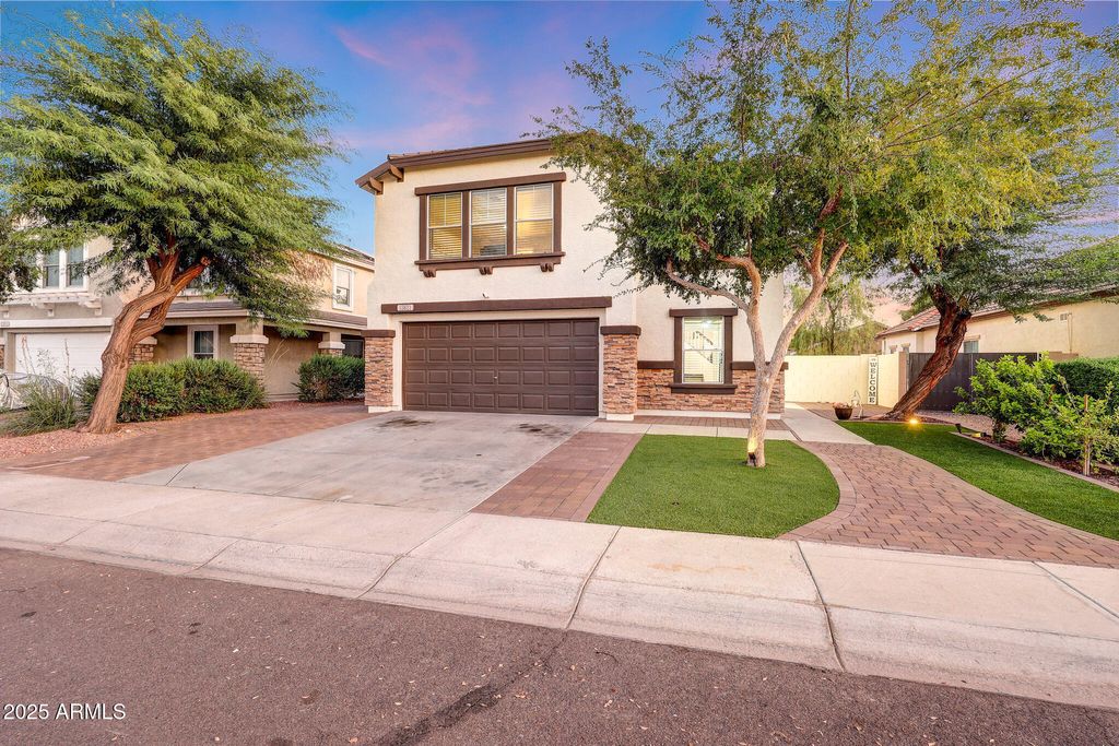 Photo of 13621 W San Juan Avenue, Litchfield Park, AZ 85340 (MLS # 6928565)