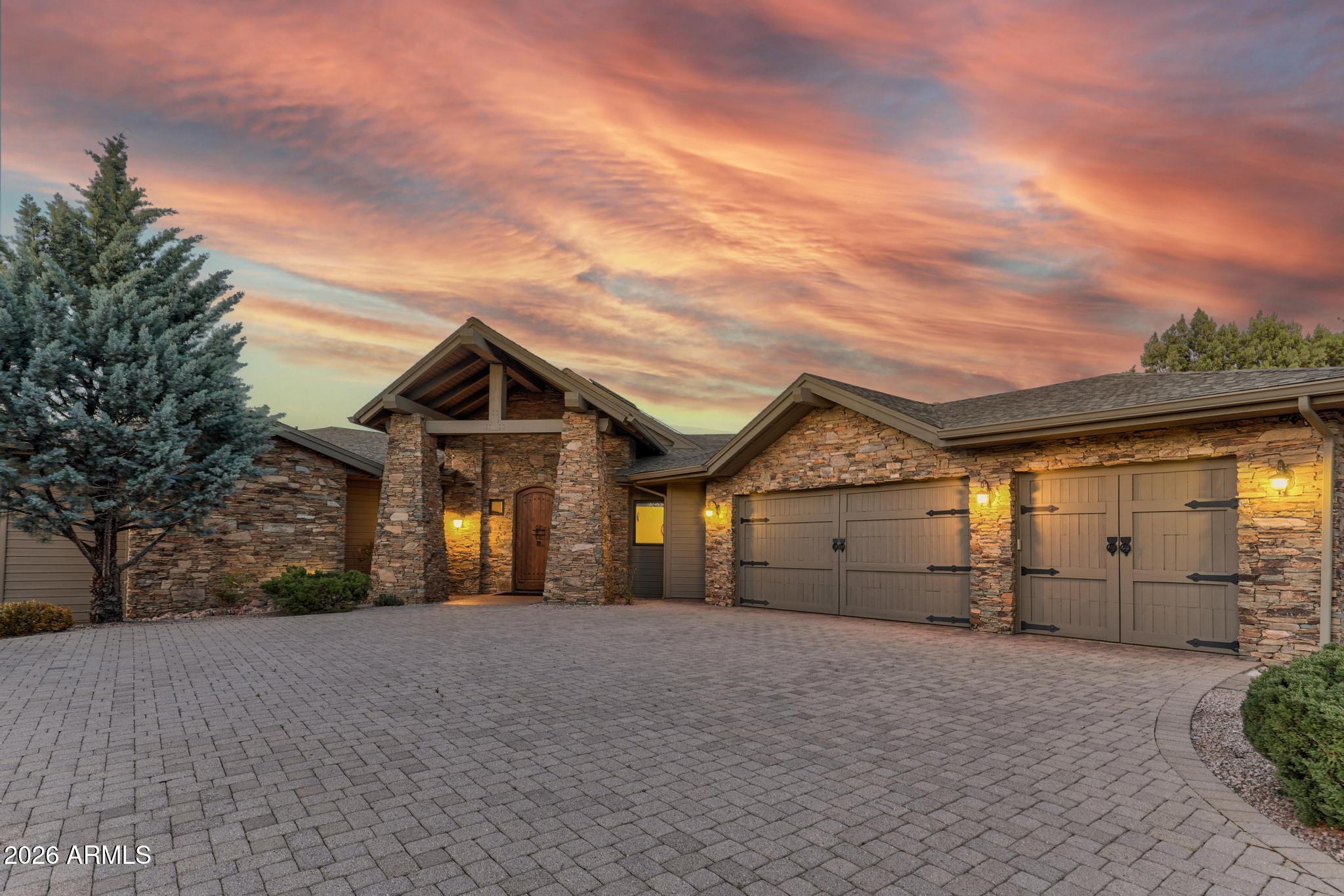 2410 E GOLDEN ASTER Circle