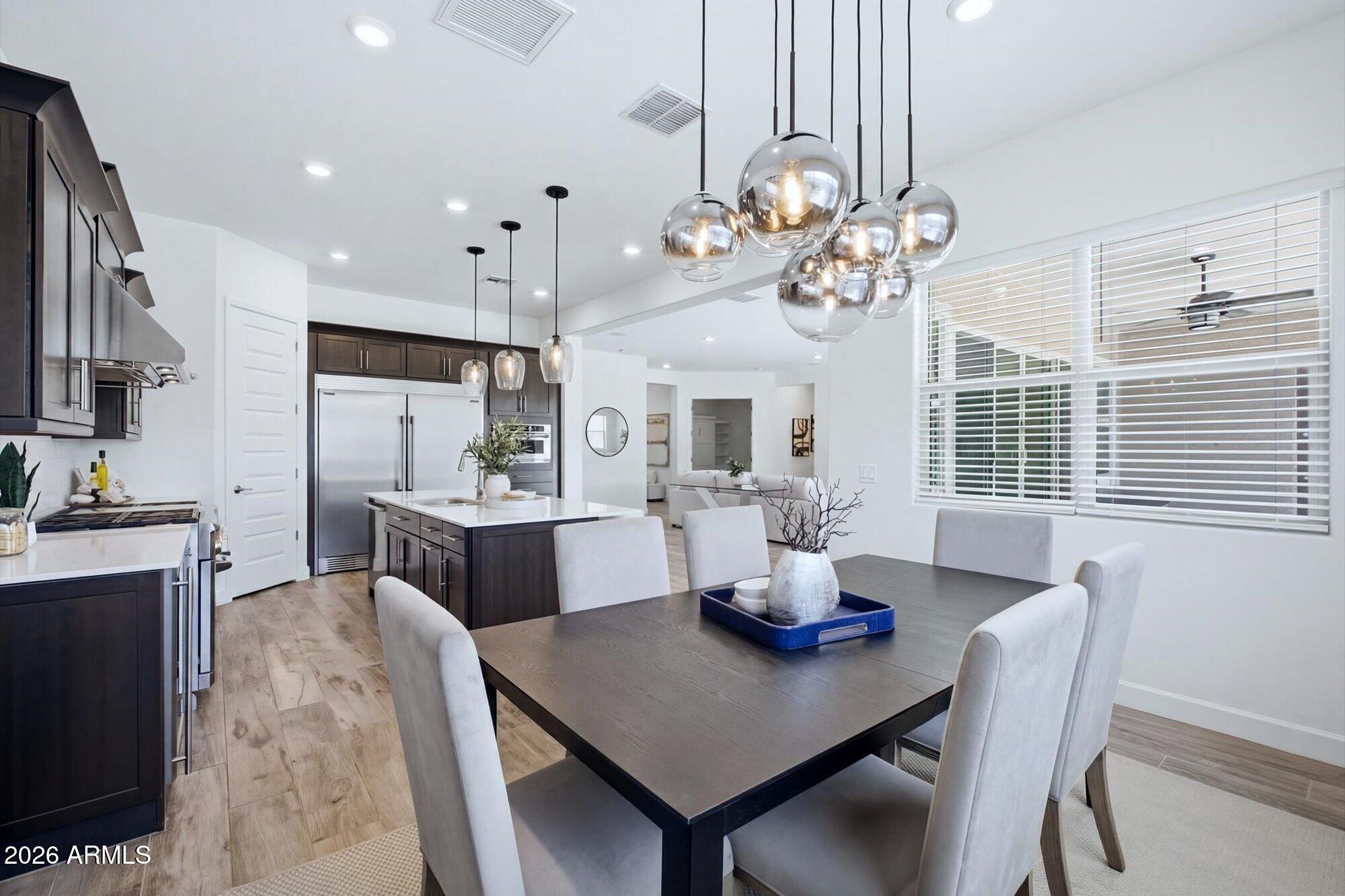 2525 E PLEASANT Lane