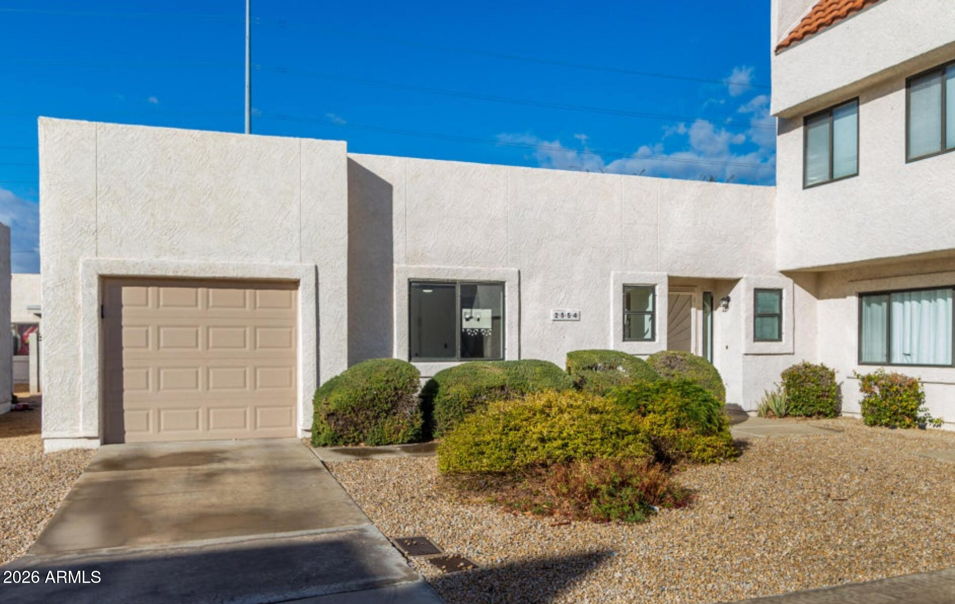 2554 W kathleen Road
