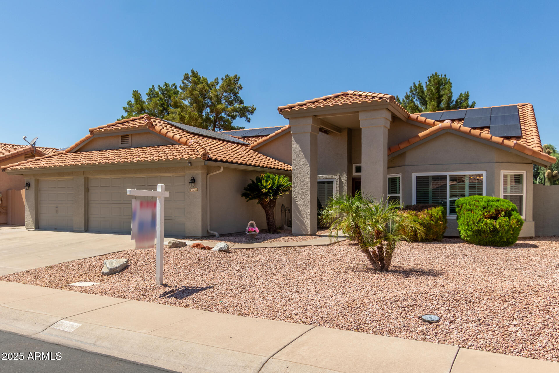 608 E STONEBRIDGE Drive