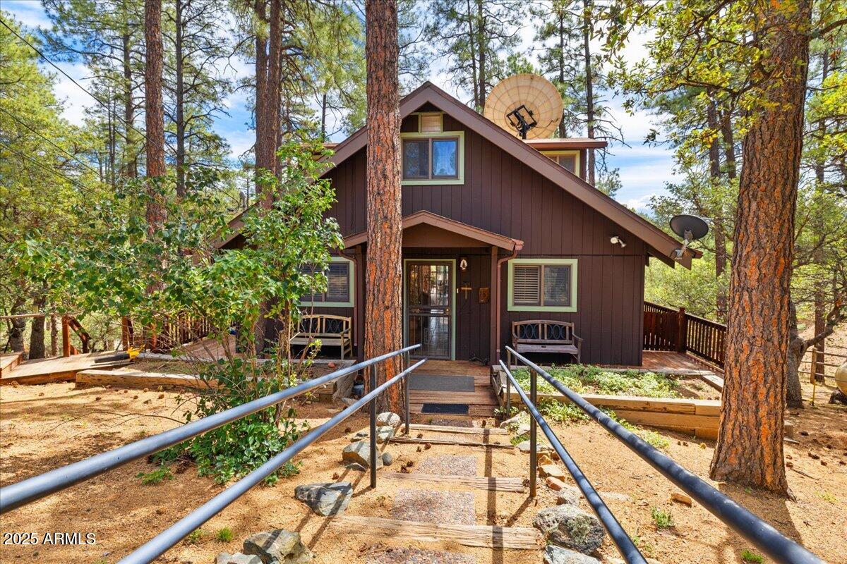 5588 W MOUNTAIN View