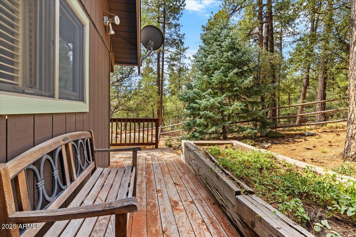 5588 W MOUNTAIN View