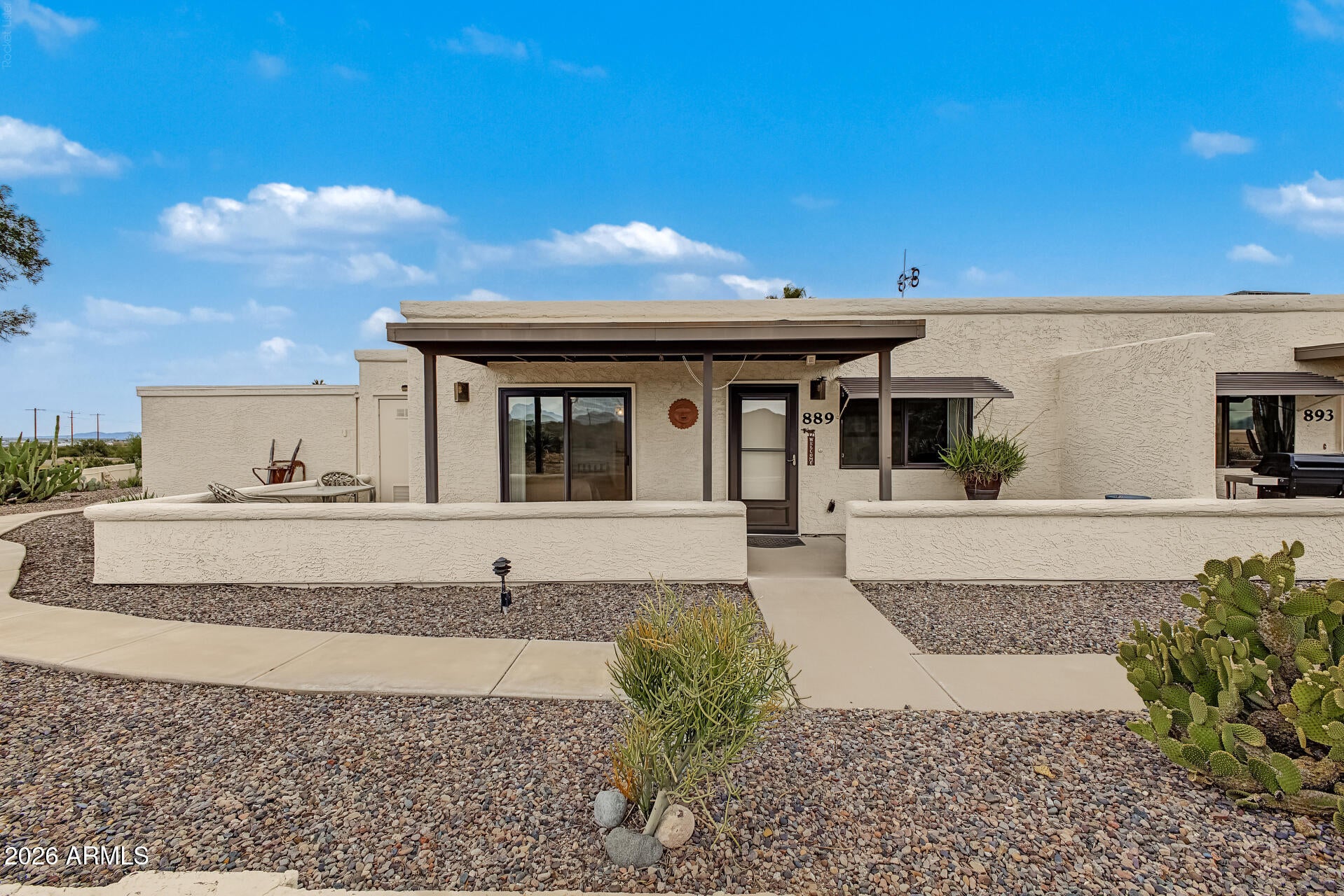 889 E LANCASTER Circle
