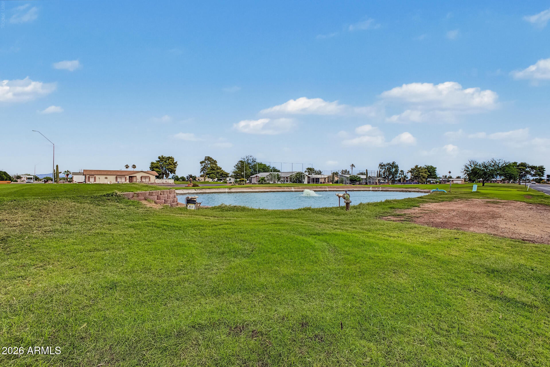 889 E LANCASTER Circle