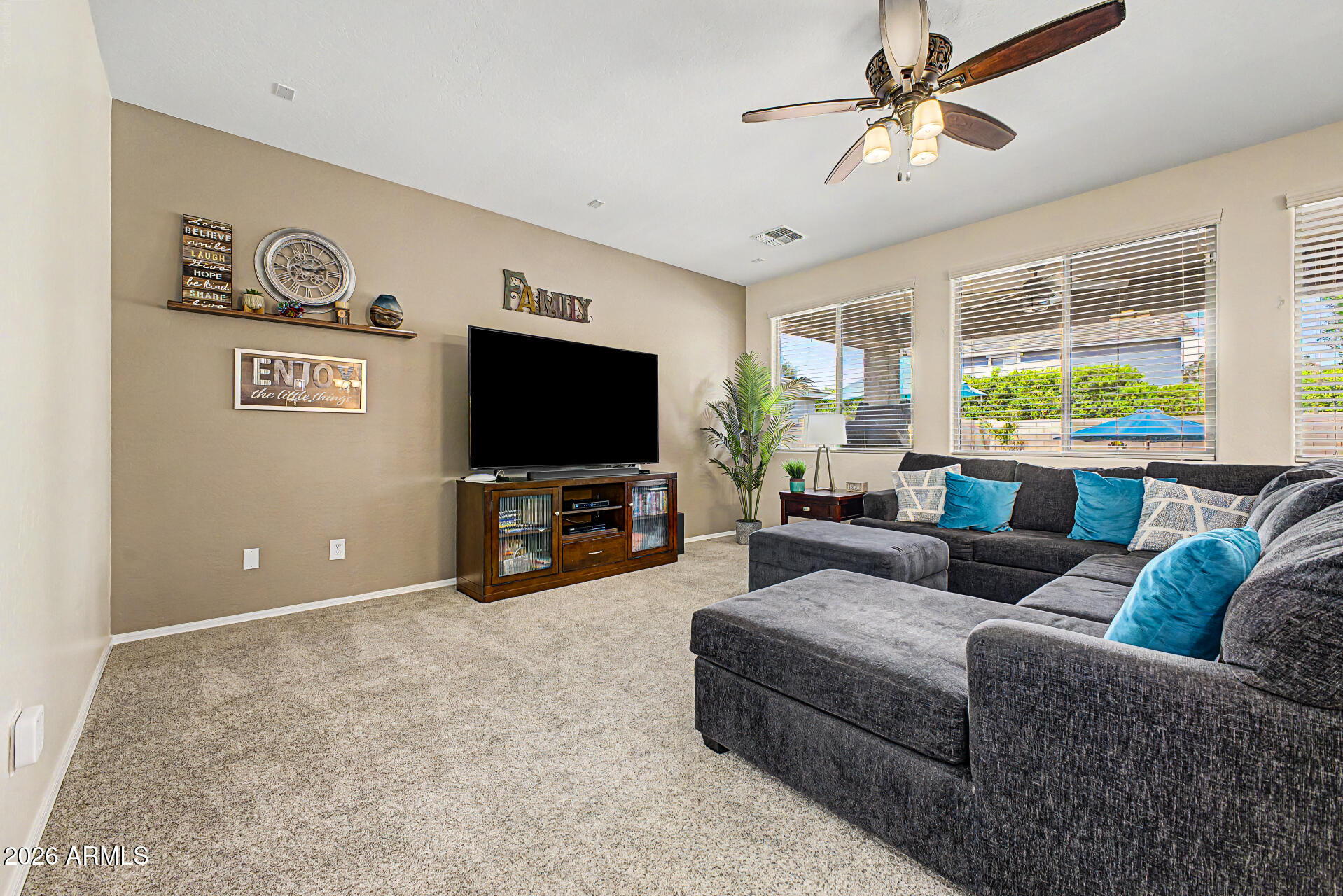 3409 N LOS ALAMOS --