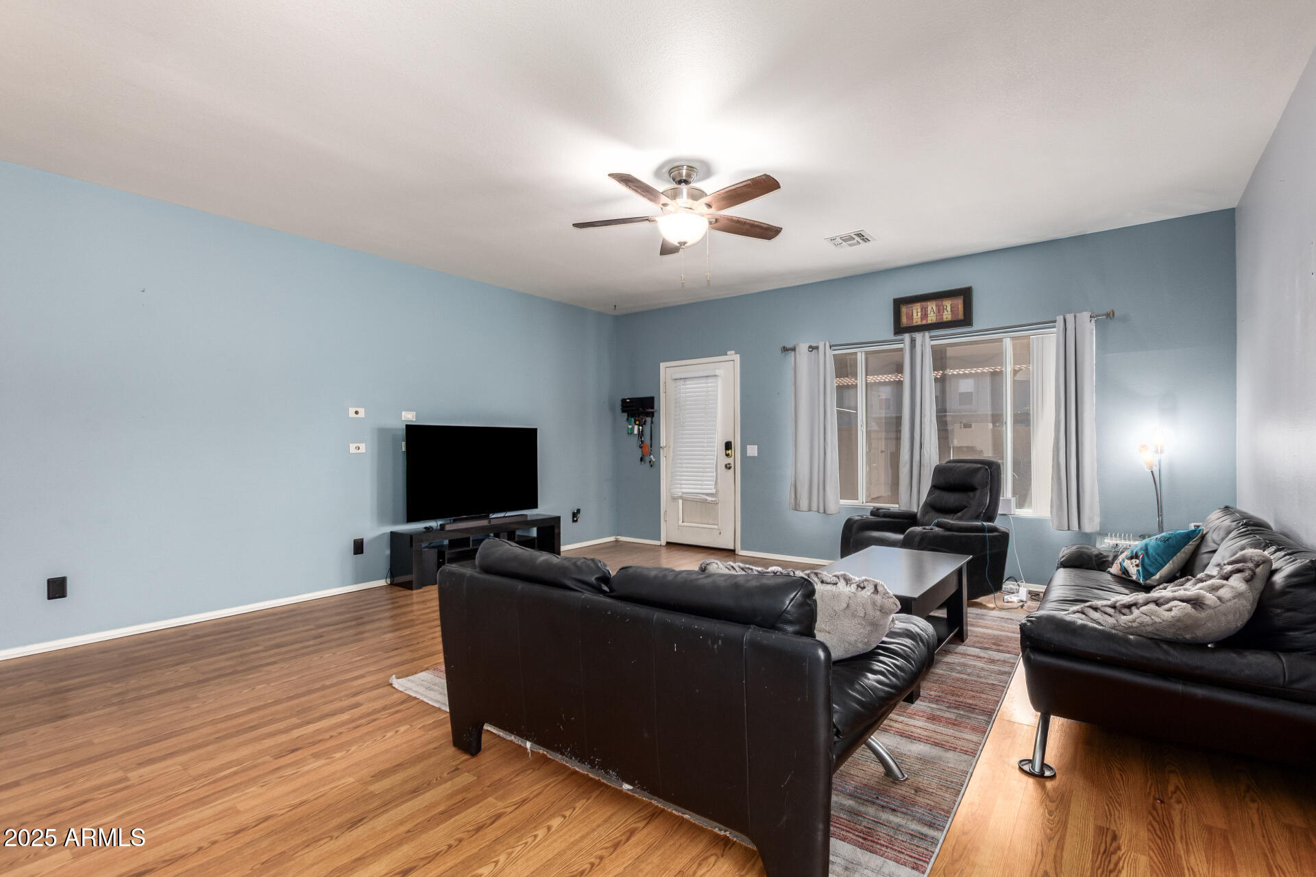 1961 N HARTFORD Street 1178