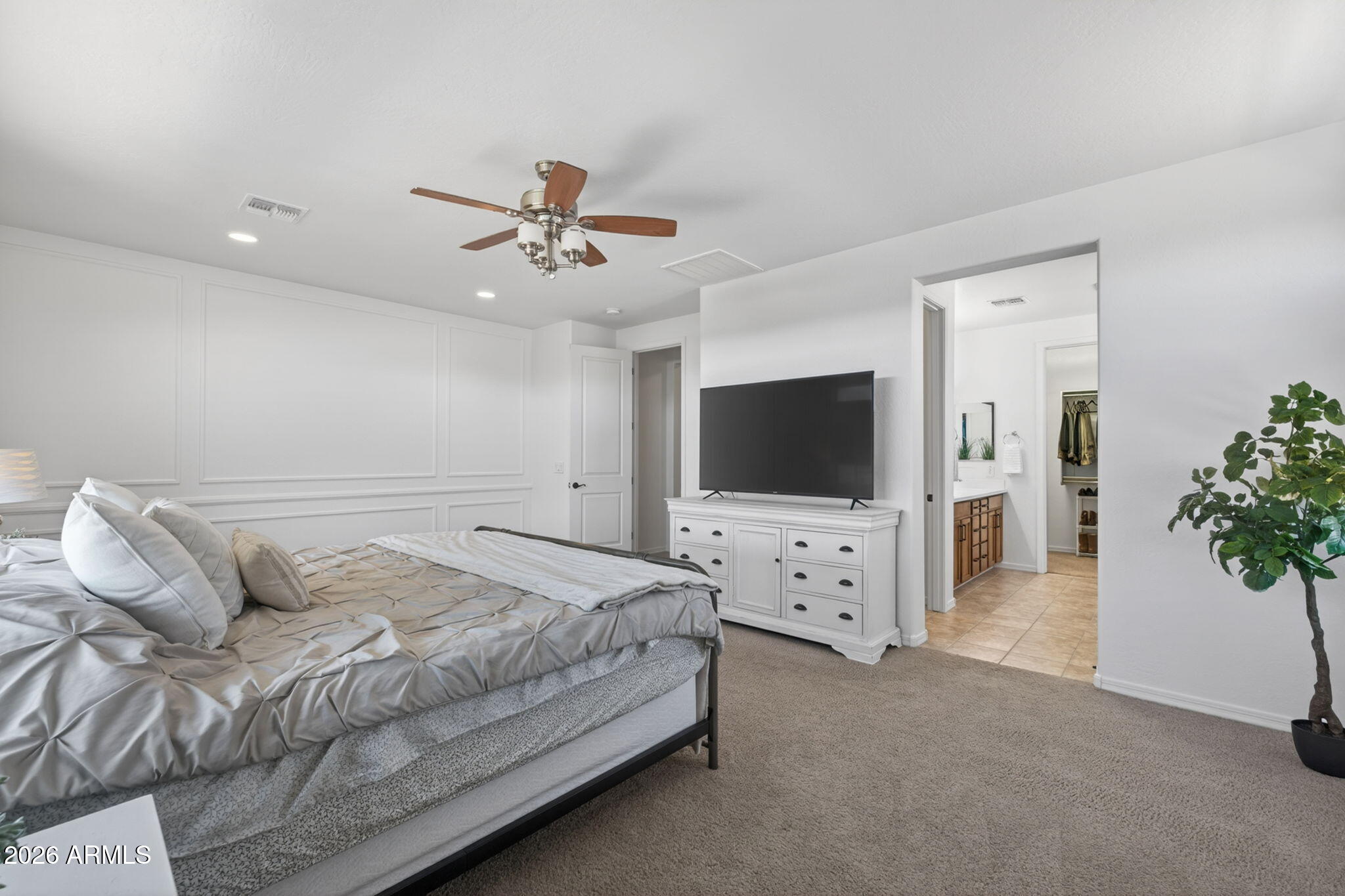 10611 E SIMONE Avenue