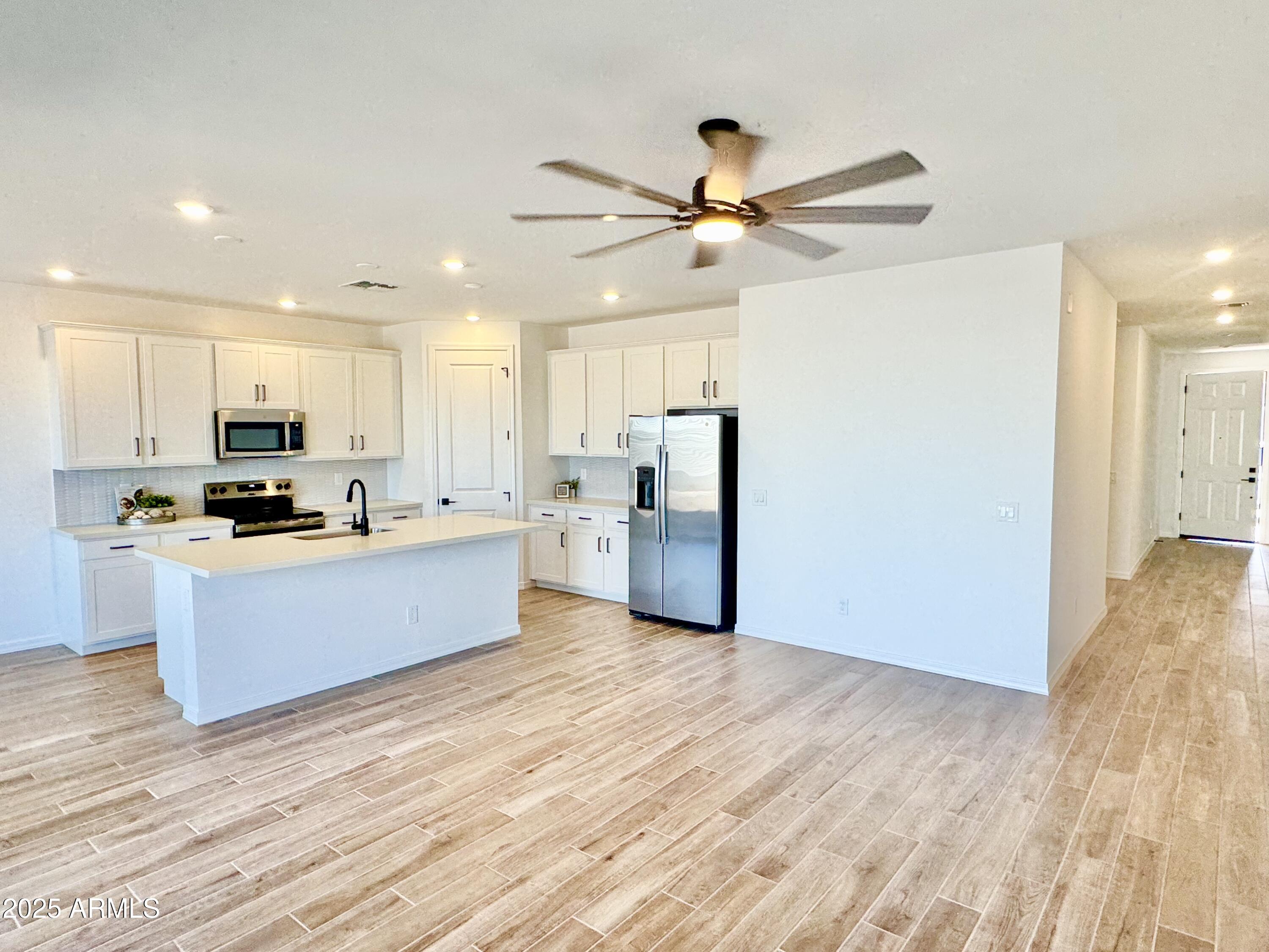 2336 E HOMESTEADER Road