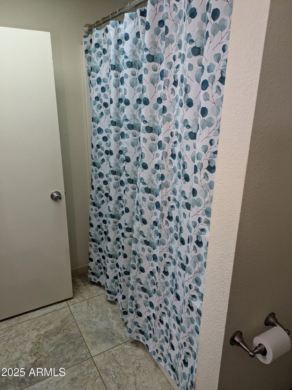 listing image 114