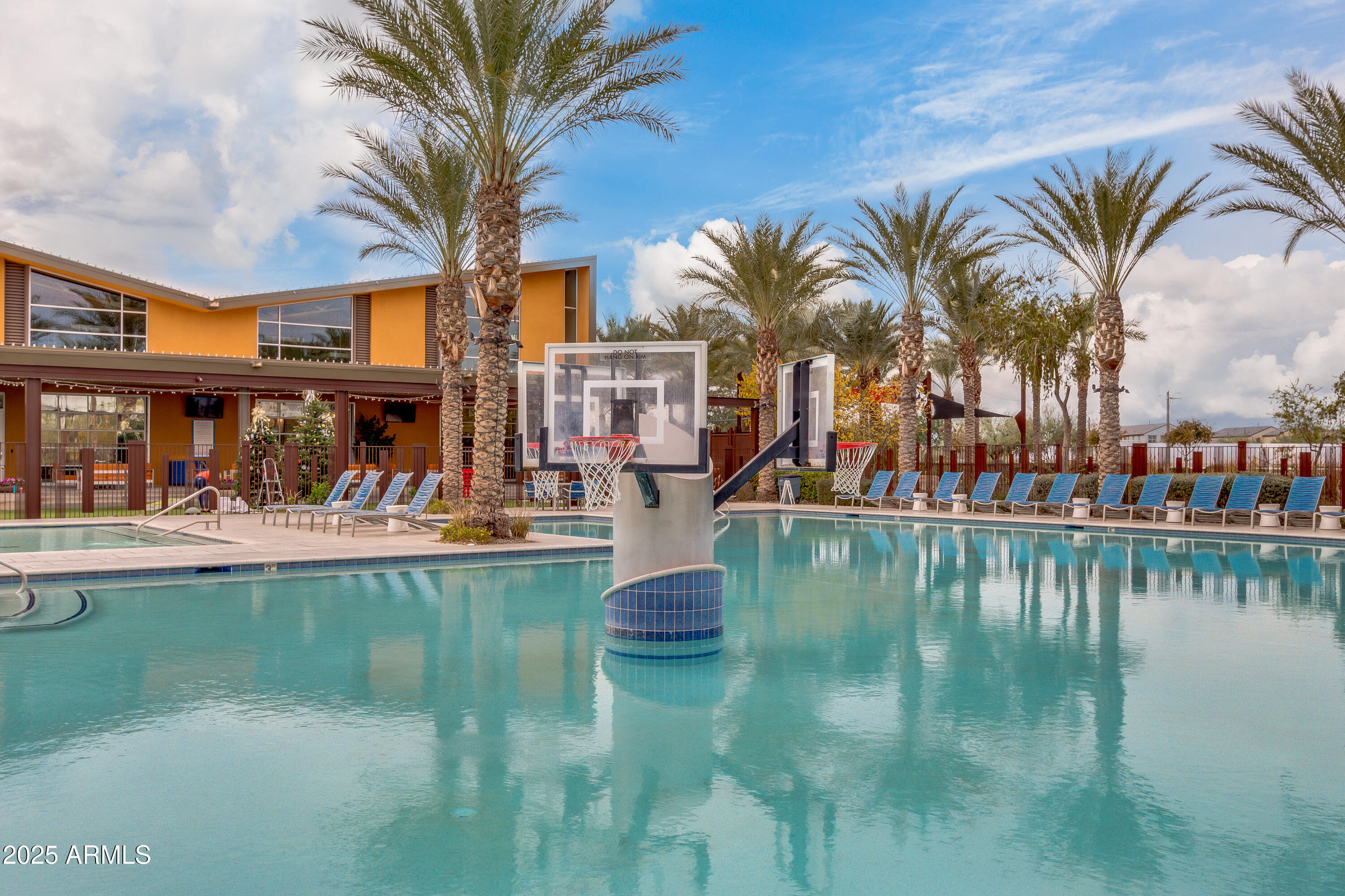 9764 E RADIOACTIVE Drive