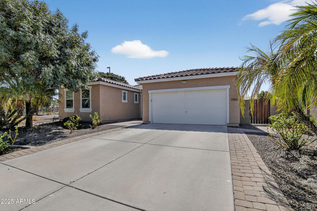 Photo of 983 E Rojo Way, Gilbert, AZ 85297 (MLS # 6928006)