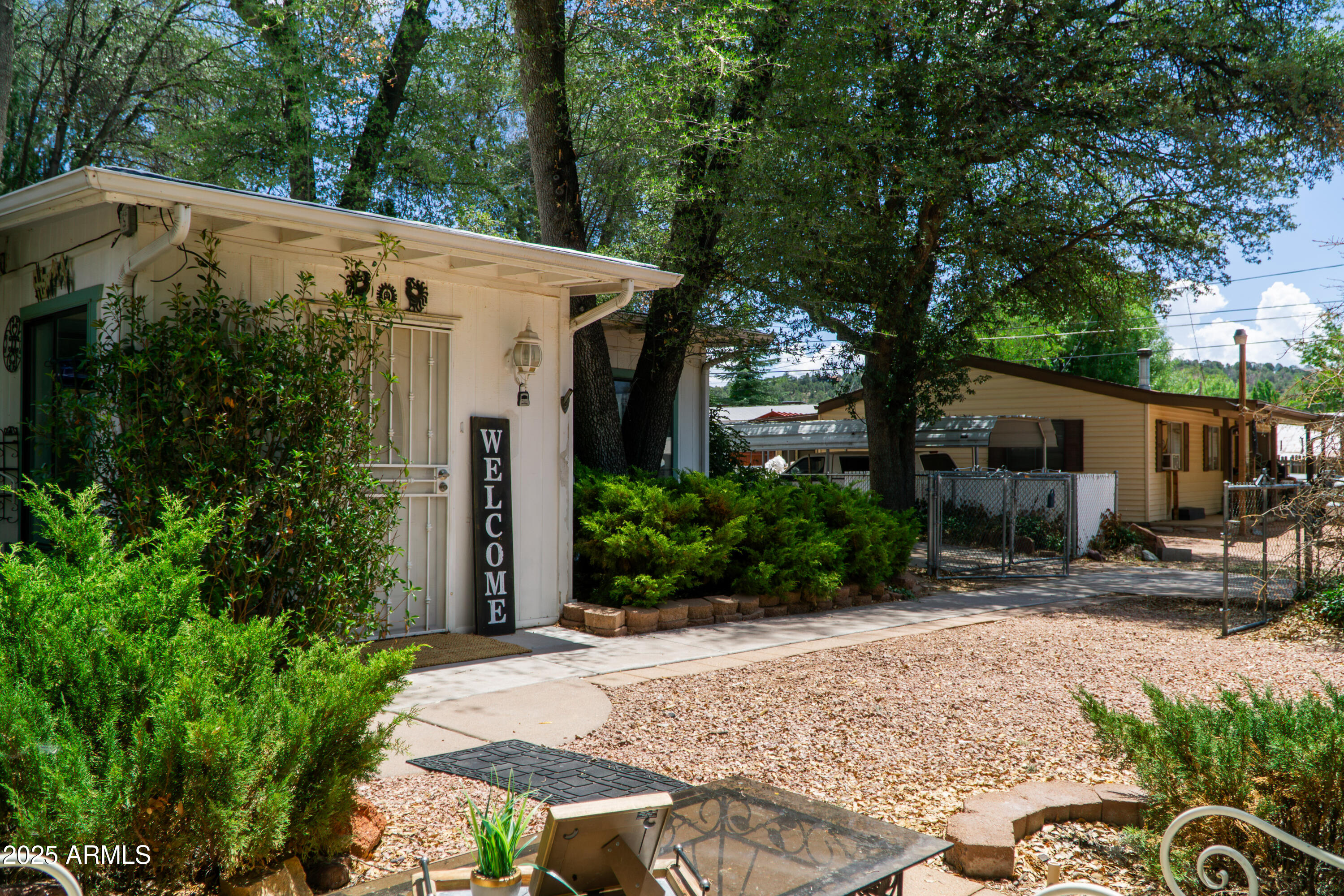 1507 N BELL Circle