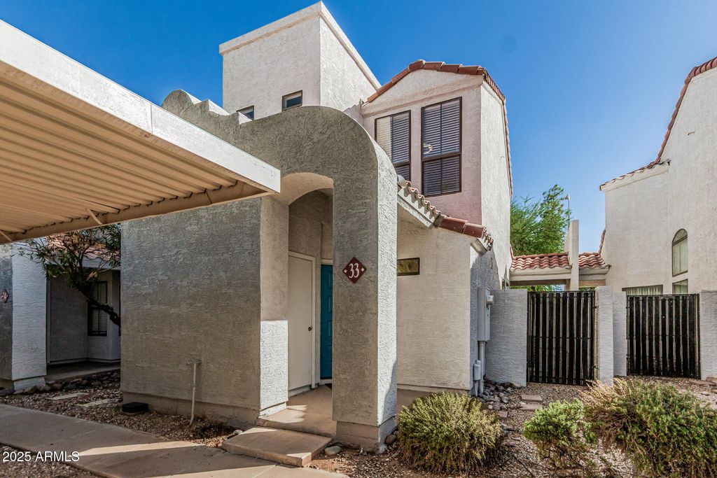 Photo of 280 S Elizabeth Way #33, Chandler, AZ 85225 (MLS # 6928875)
