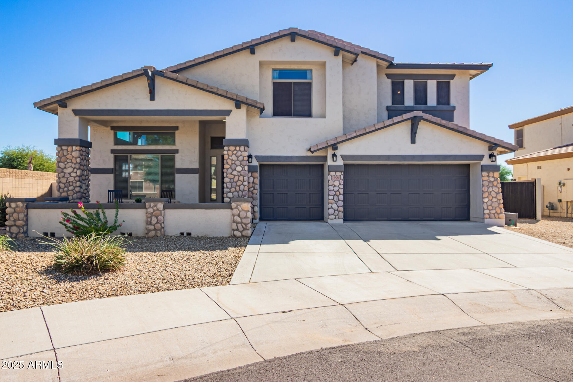 15527 W MINNEZONA Avenue