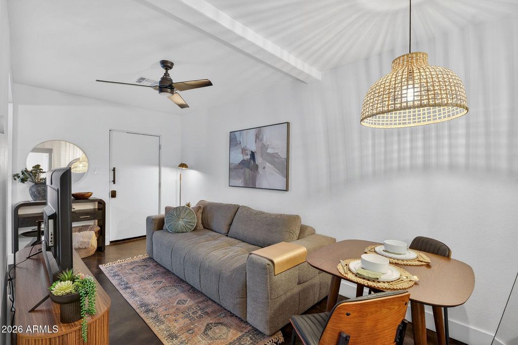 Photo of 509 N 11th Street, Phoenix, AZ 85006 (MLS # 6975038)