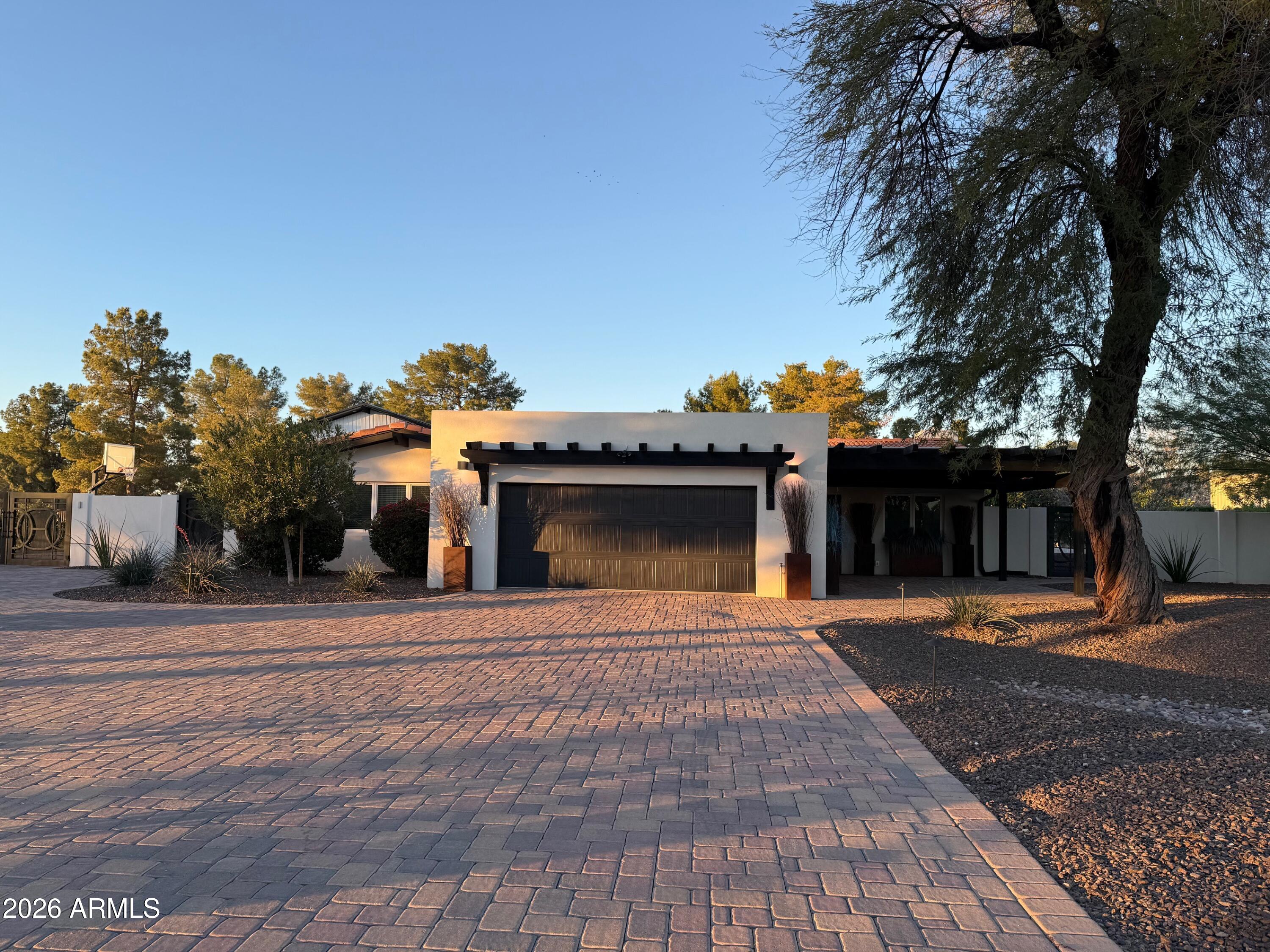 10952 E VILLA PARK Street