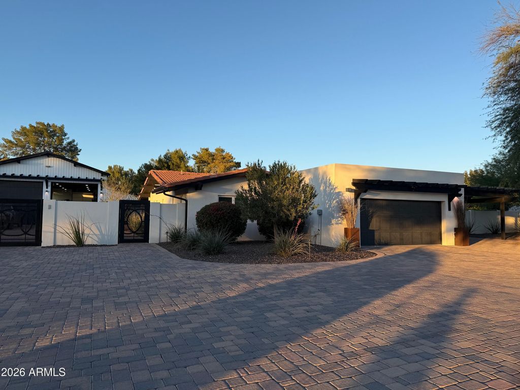 Photo of 10952 E Villa Park Street, Chandler, AZ 85248 (MLS # 6966933)