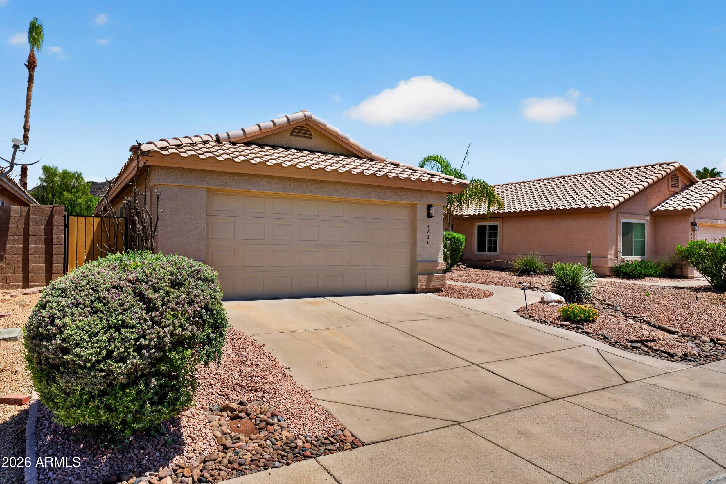 4834 W KERRY Lane