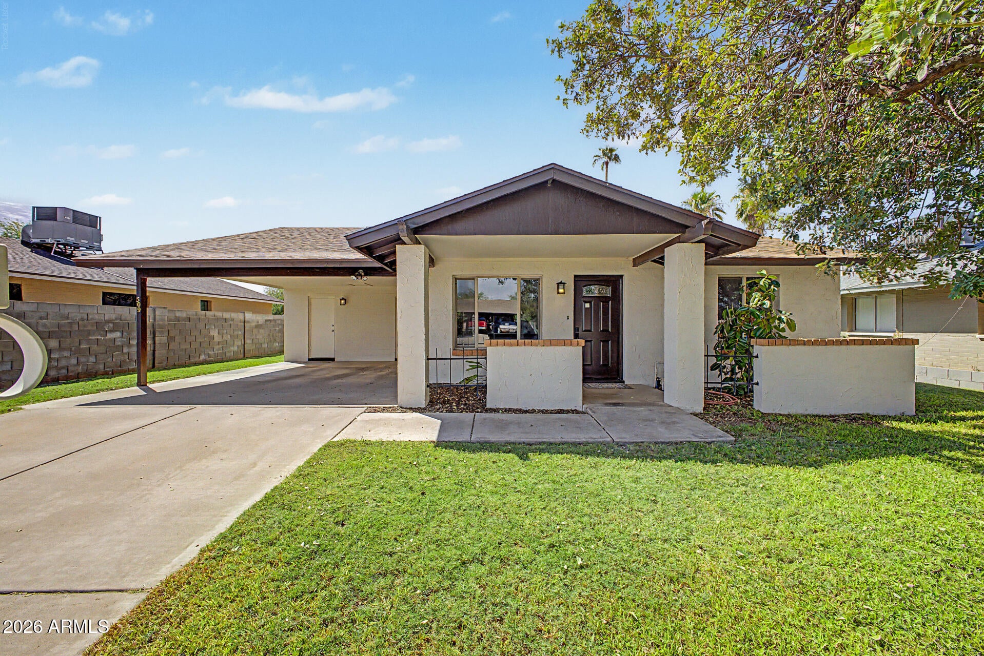 509 W SANTA CRUZ Drive