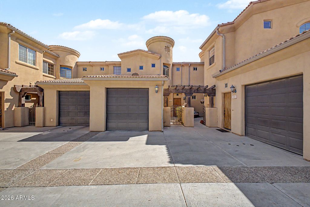 Photo of 16410 S 12th Street #102, Phoenix, AZ 85048 (MLS # 7031568)