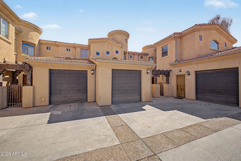 Photo of 16410 S 12th Street #102, Phoenix, AZ 85048 (MLS # 7031568)