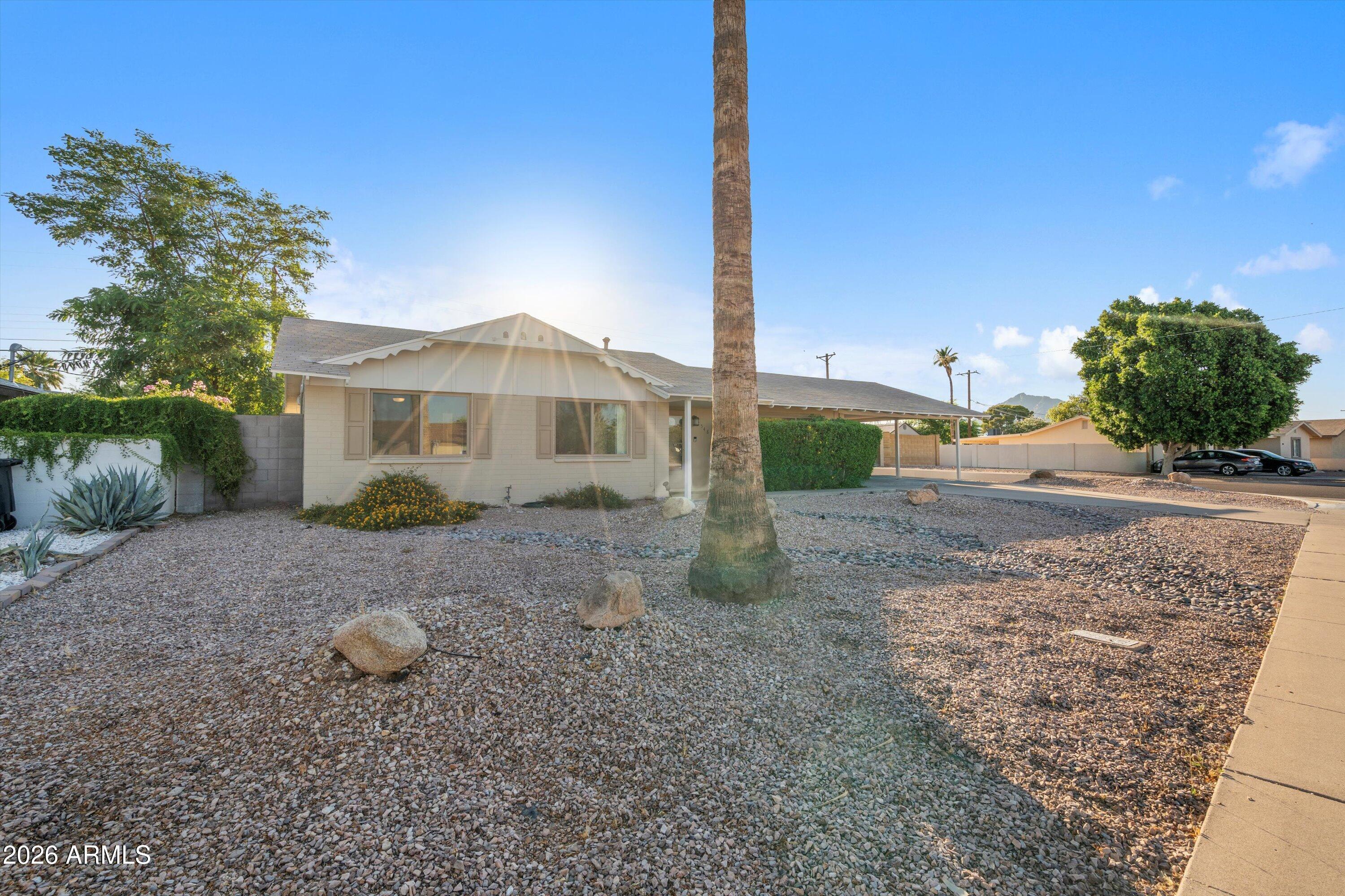 2548 N 68th Place