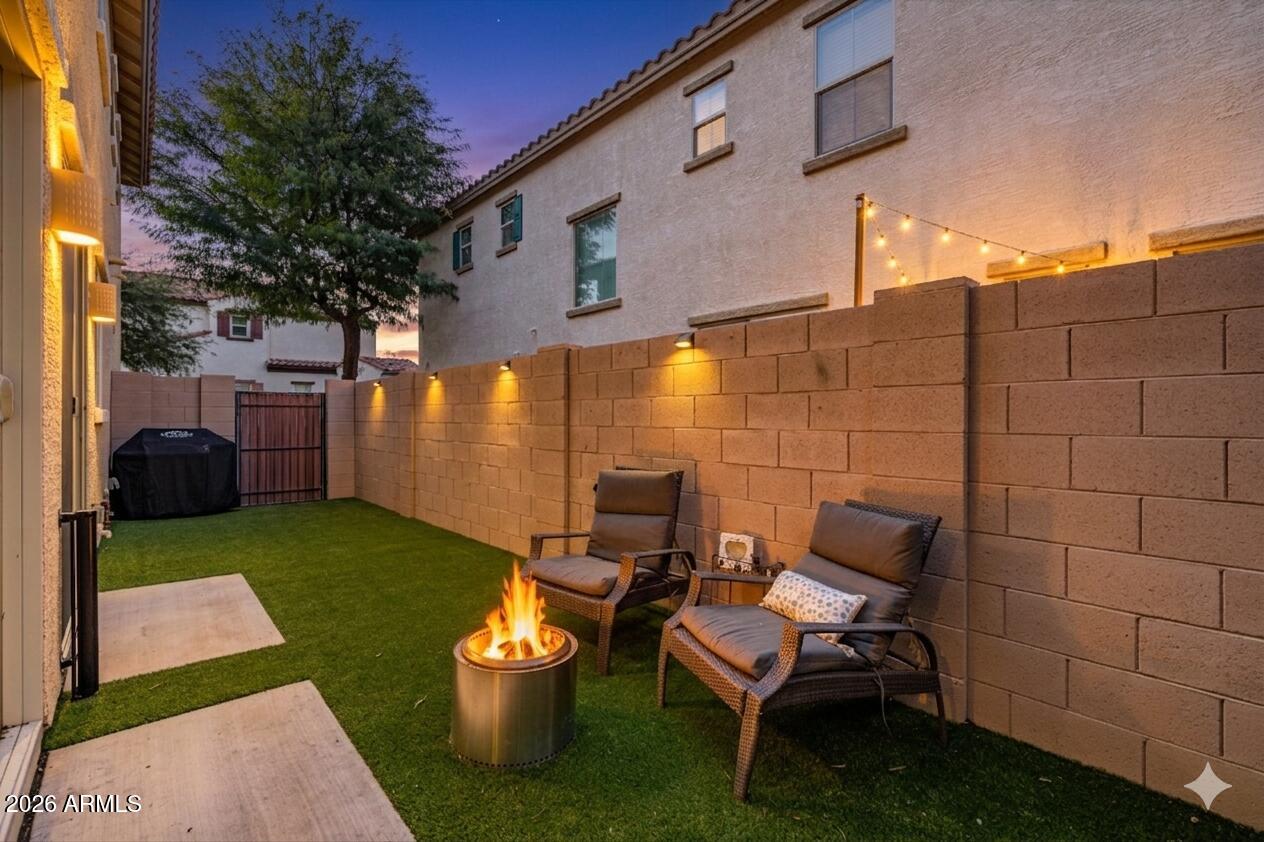 3183 S MAGNOLIA Lane