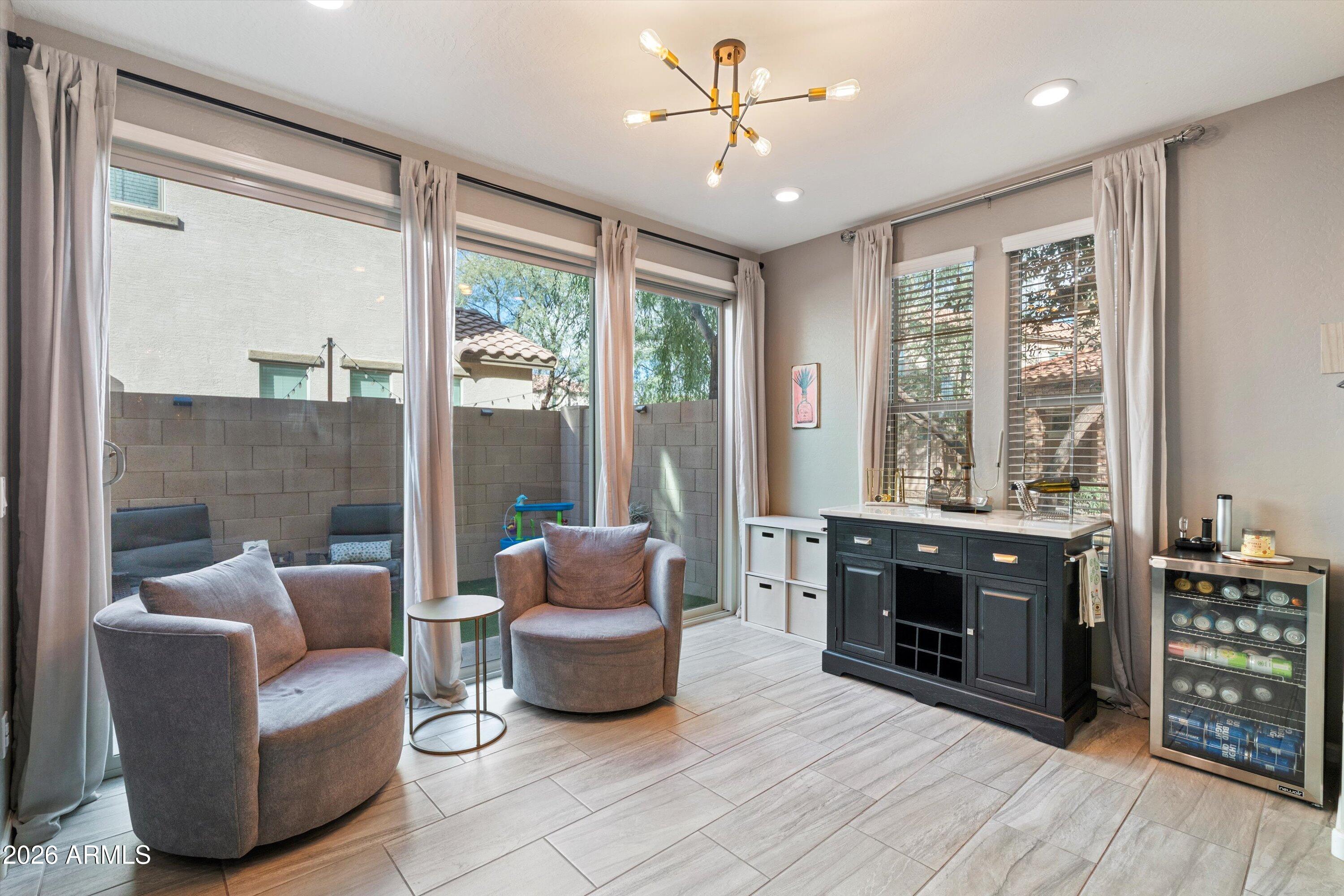 3183 S MAGNOLIA Lane