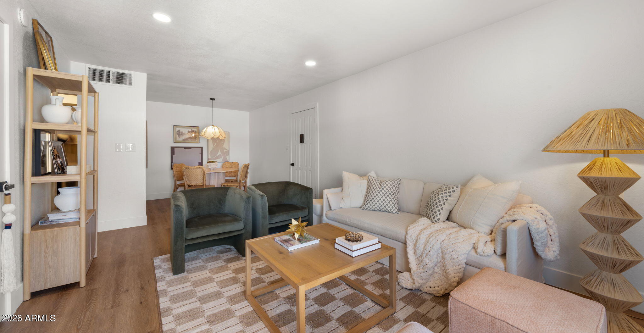 8649 E ROYAL PALM Road 213
