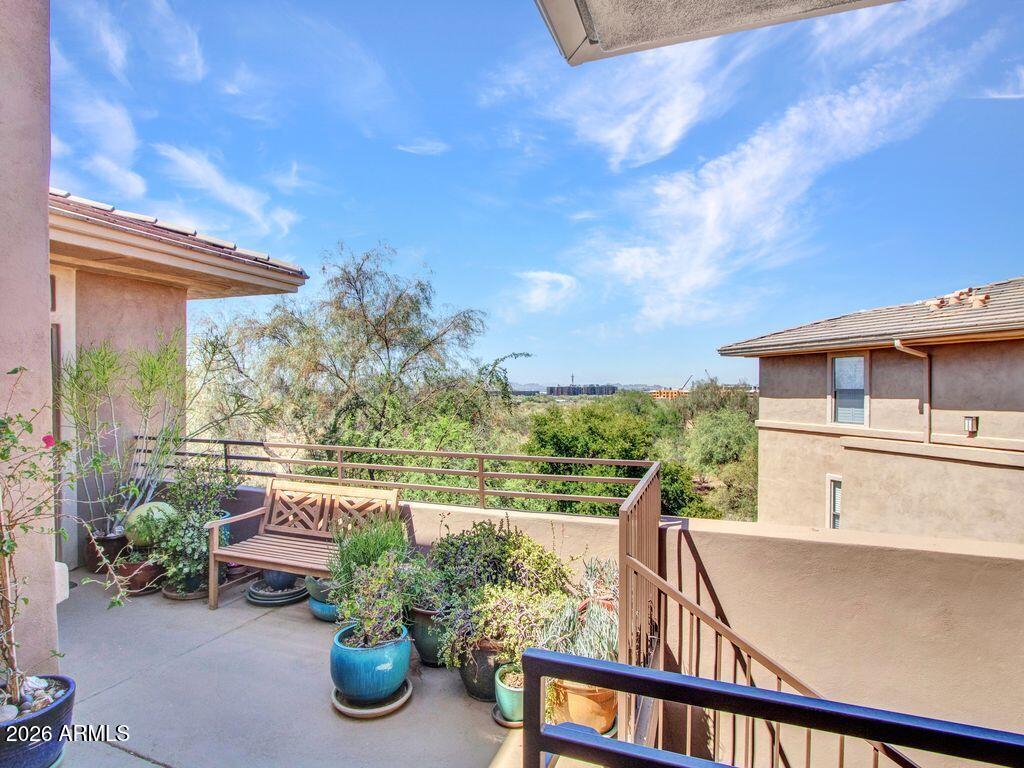 20100 N 78th Place 3084