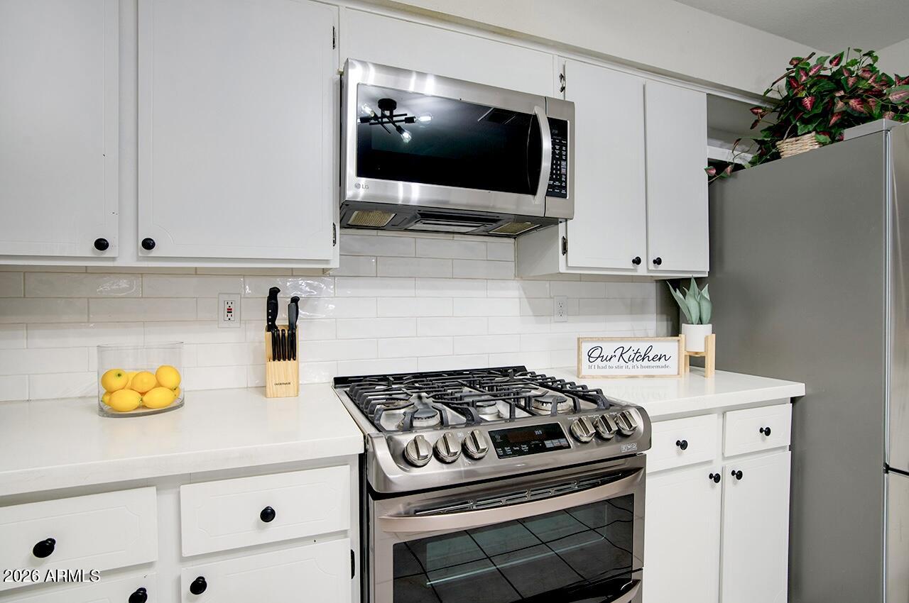 8820 W MESCAL Street