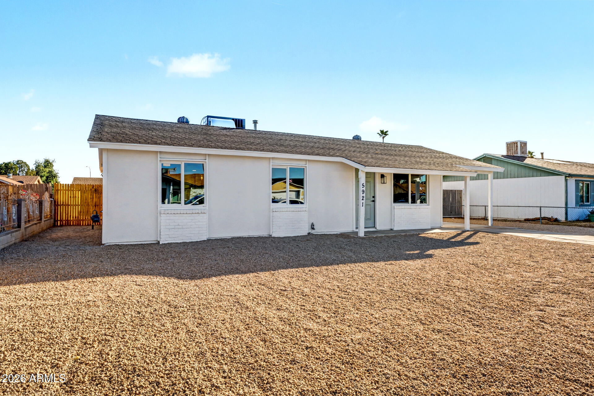 5921 W HUBBELL Street