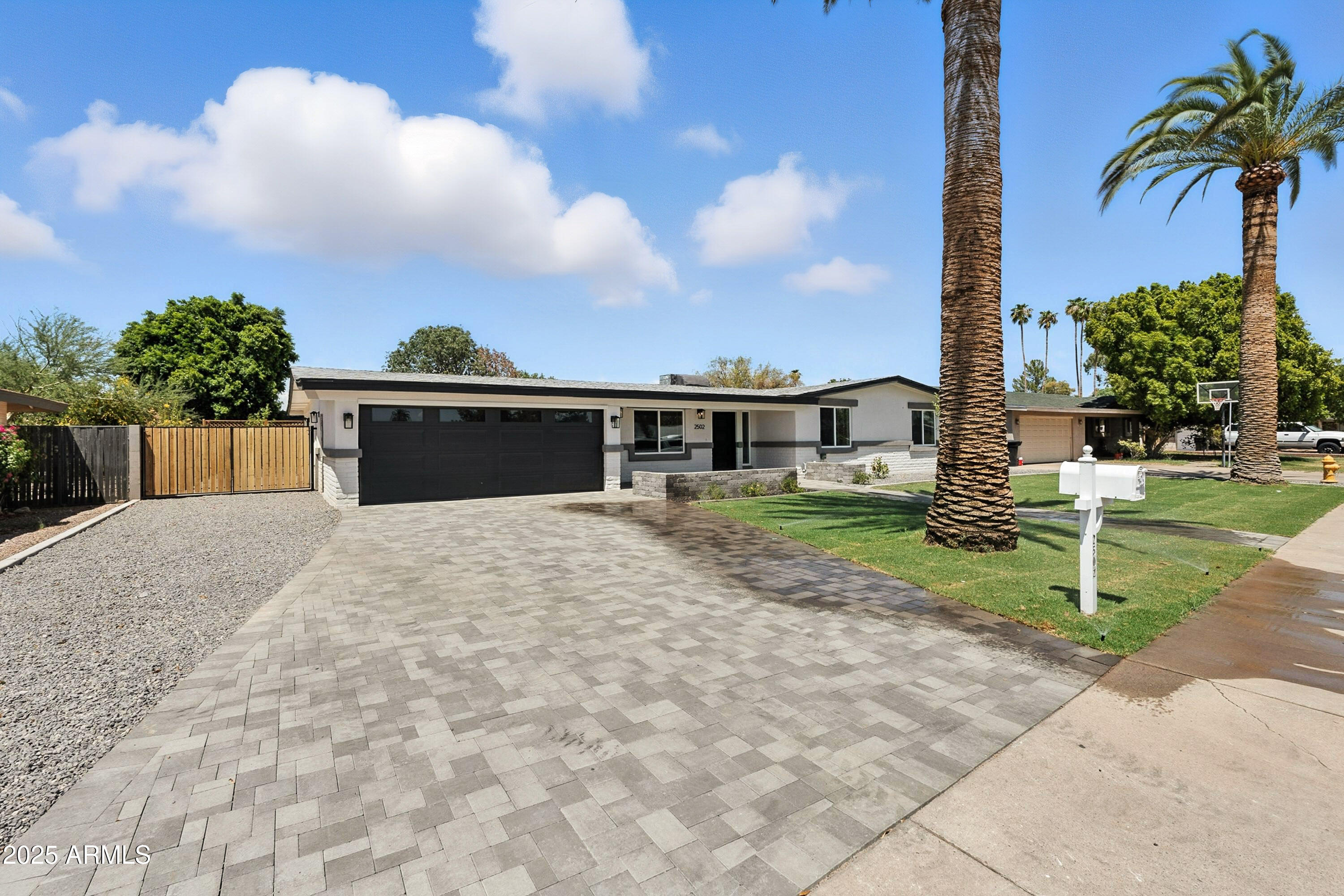 2502 E FAIRFIELD Street