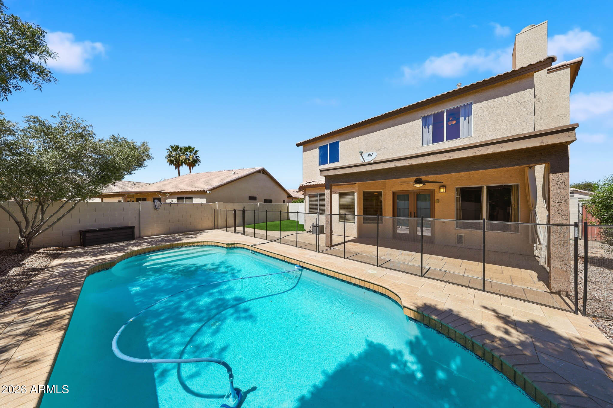 807 E MORELOS Street