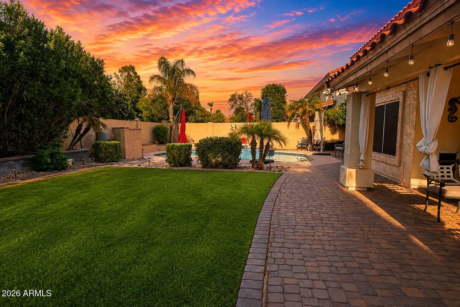 5796 W WINDROSE Drive