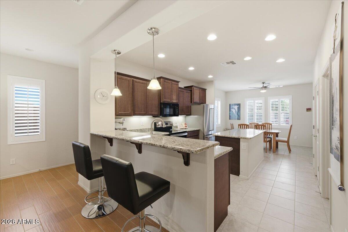 4410 E CAMPO BELLO Drive