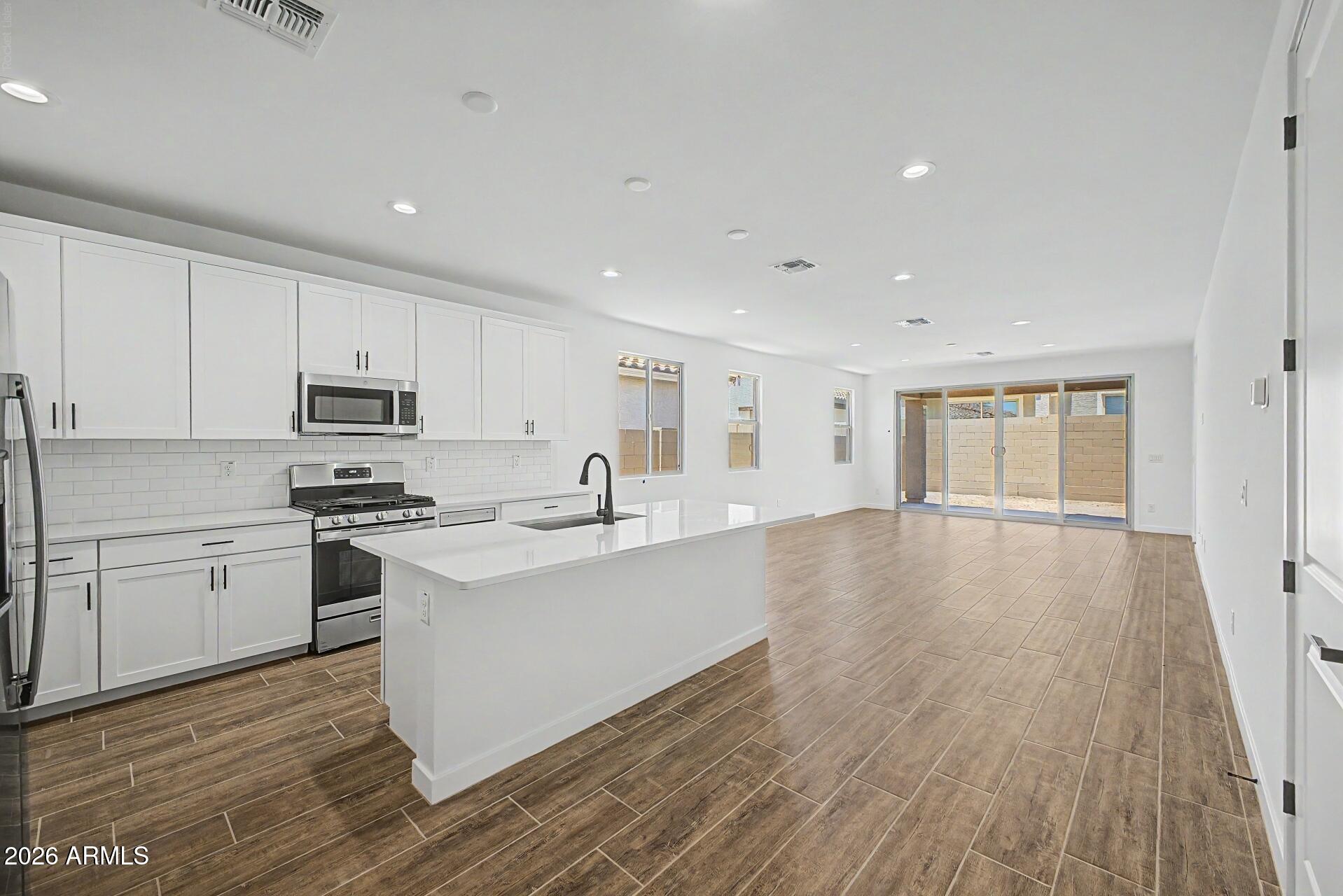 8042 W GRANADA Road
