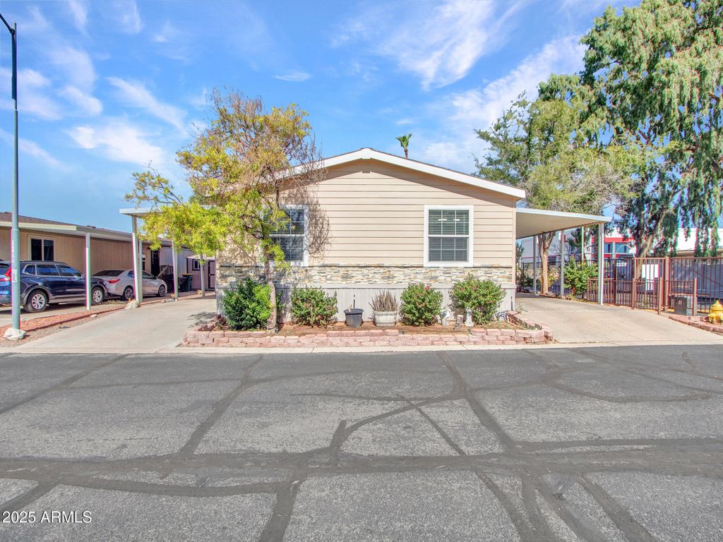 Photo of 6227 N Litchfield Road #1, Litchfield Park, AZ 85340 (MLS # 6893746)